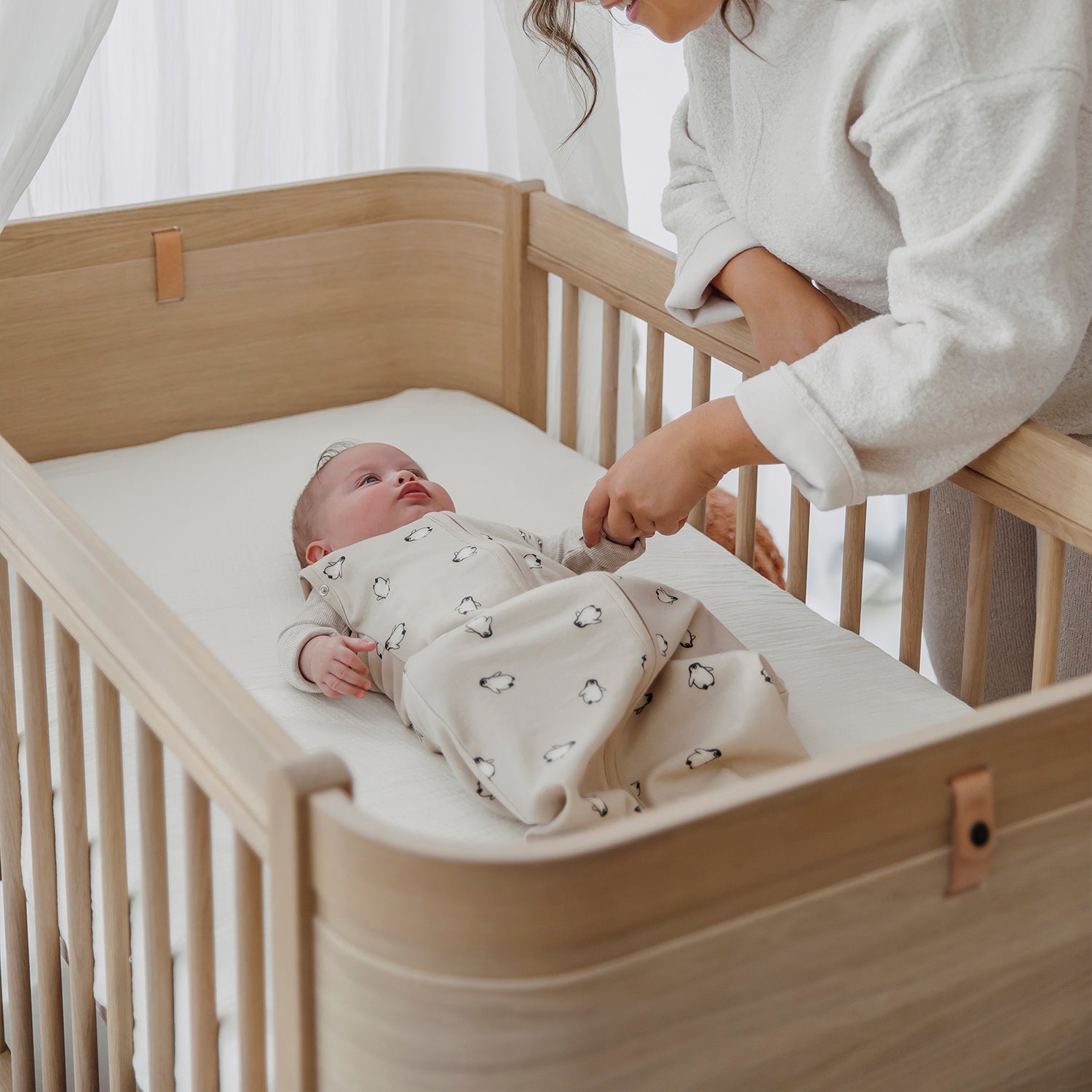 COCOON SWADDLE BAG PENGUIN - SAND 