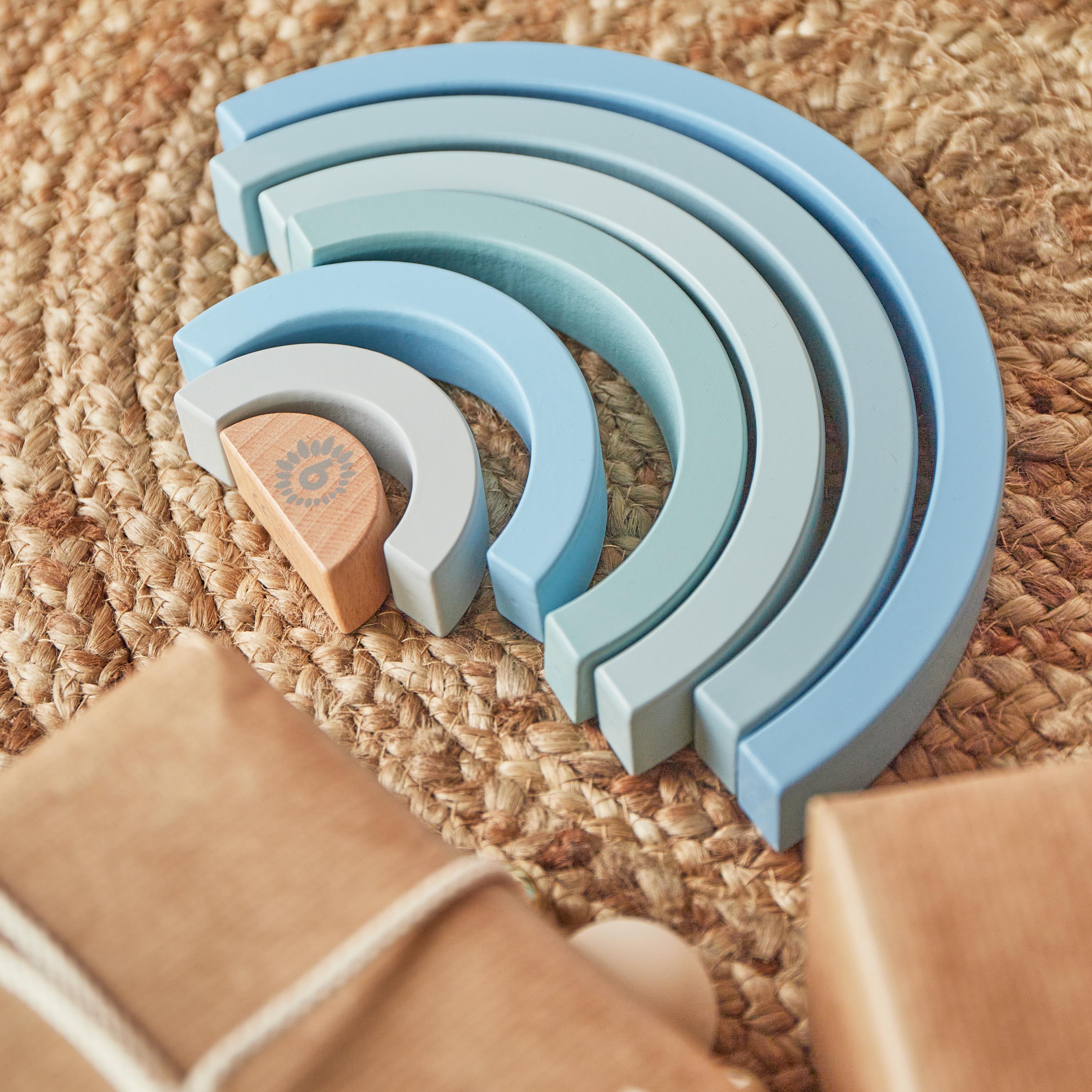 Bieco wooden rainbow – Blue