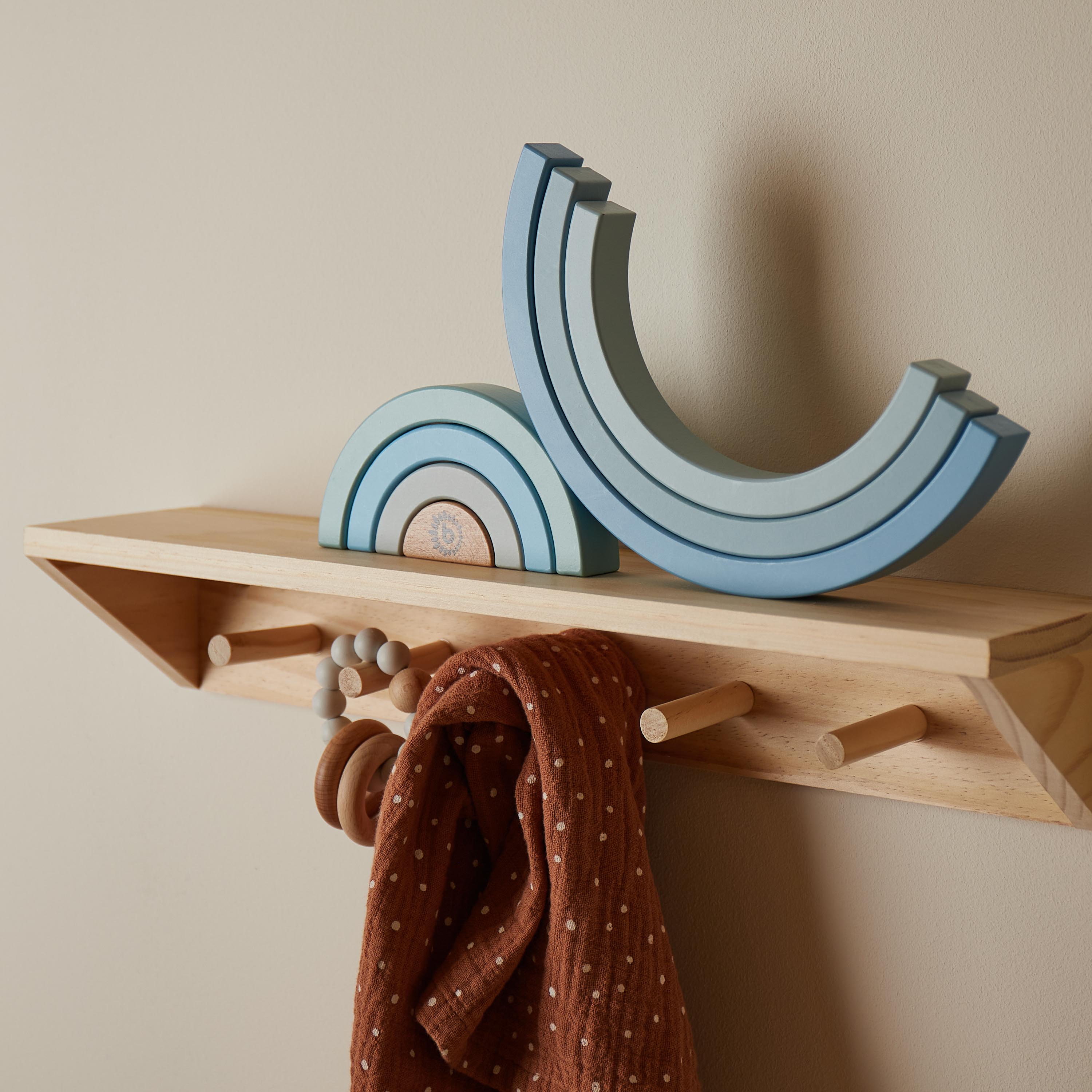 Bieco wooden rainbow – Blue