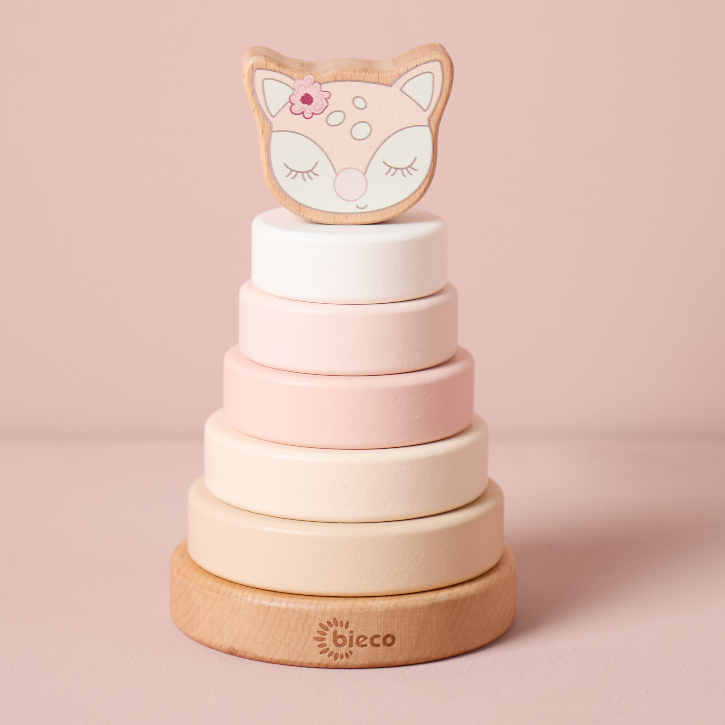 Bieco puidust ladumistorn – Hirv Ella