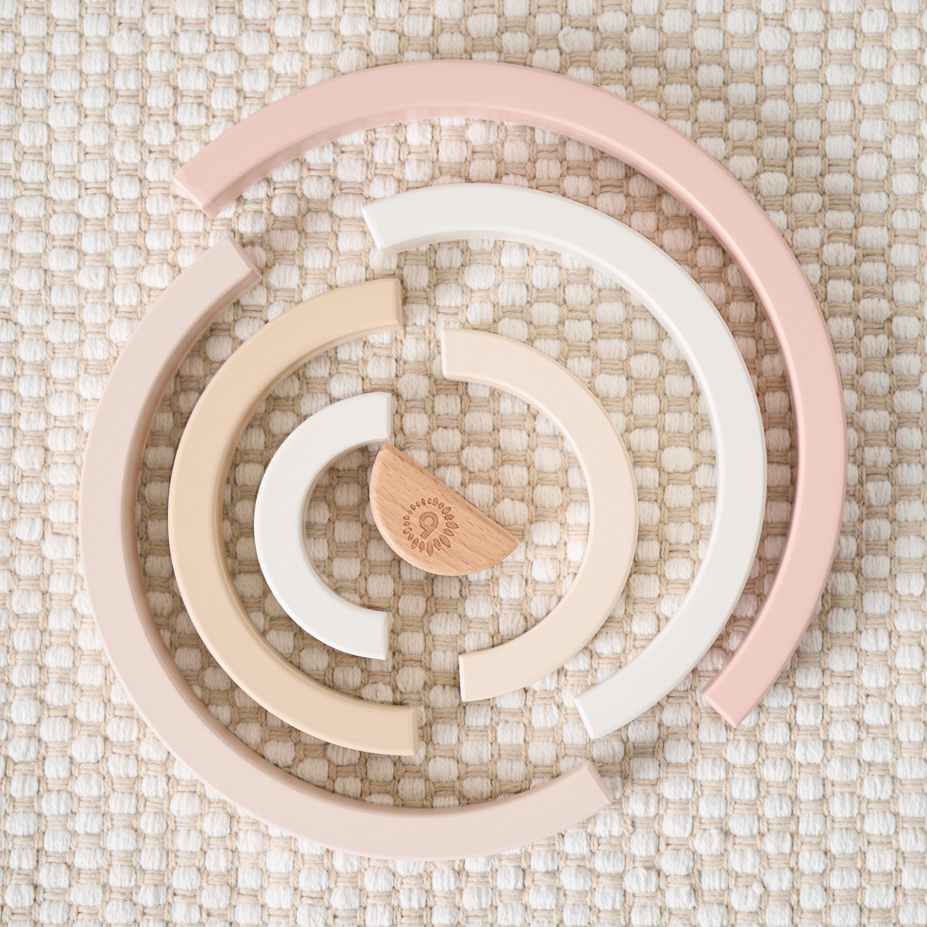 Bieco wooden rainbow – Deer Ella