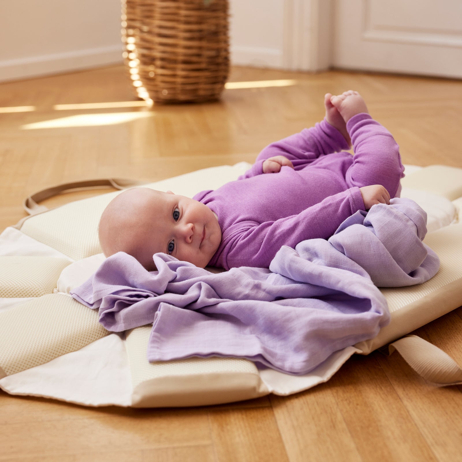 Membantu kaasaskantav beebipesa/kookon