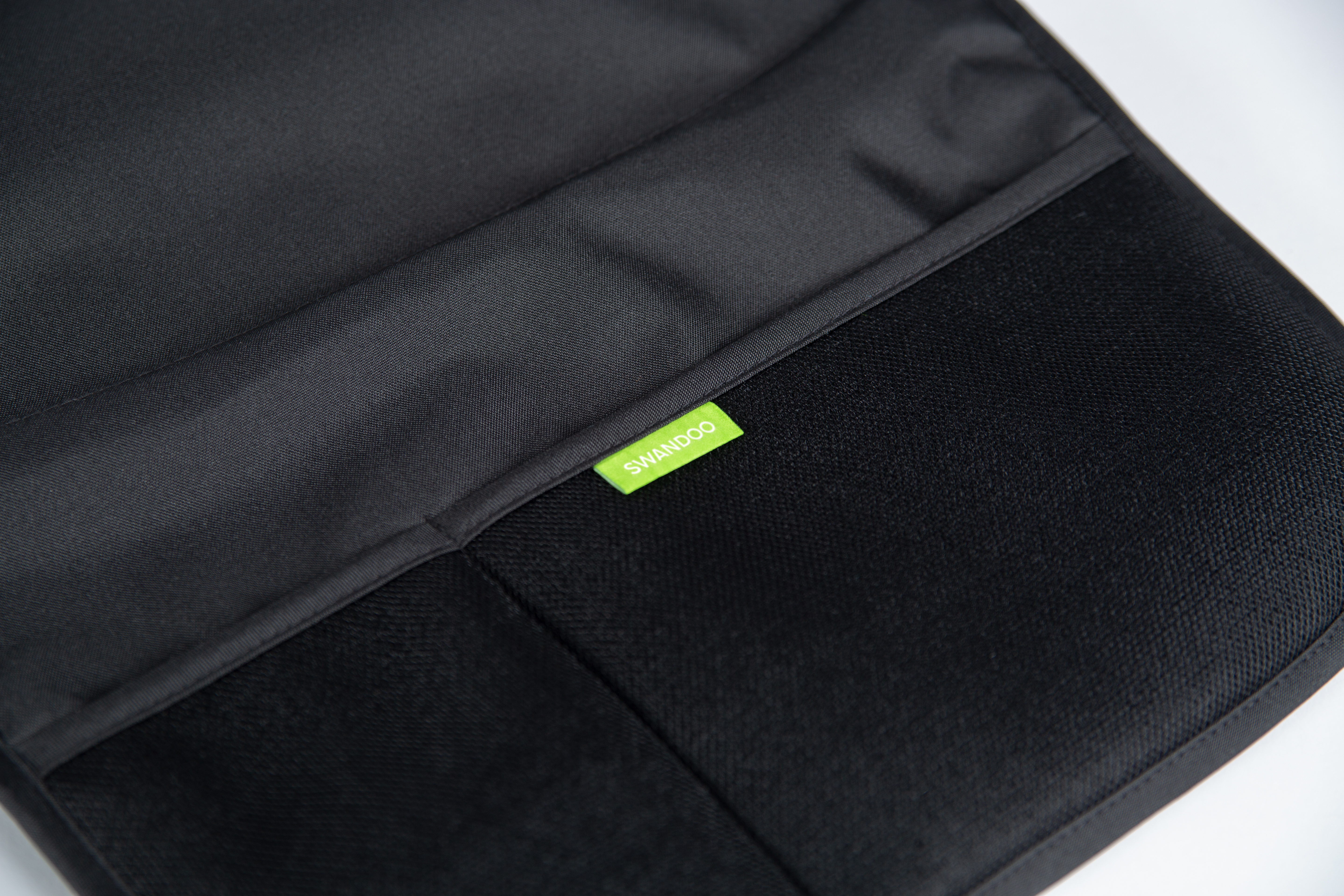 Swandoo universaalne istmekaitse