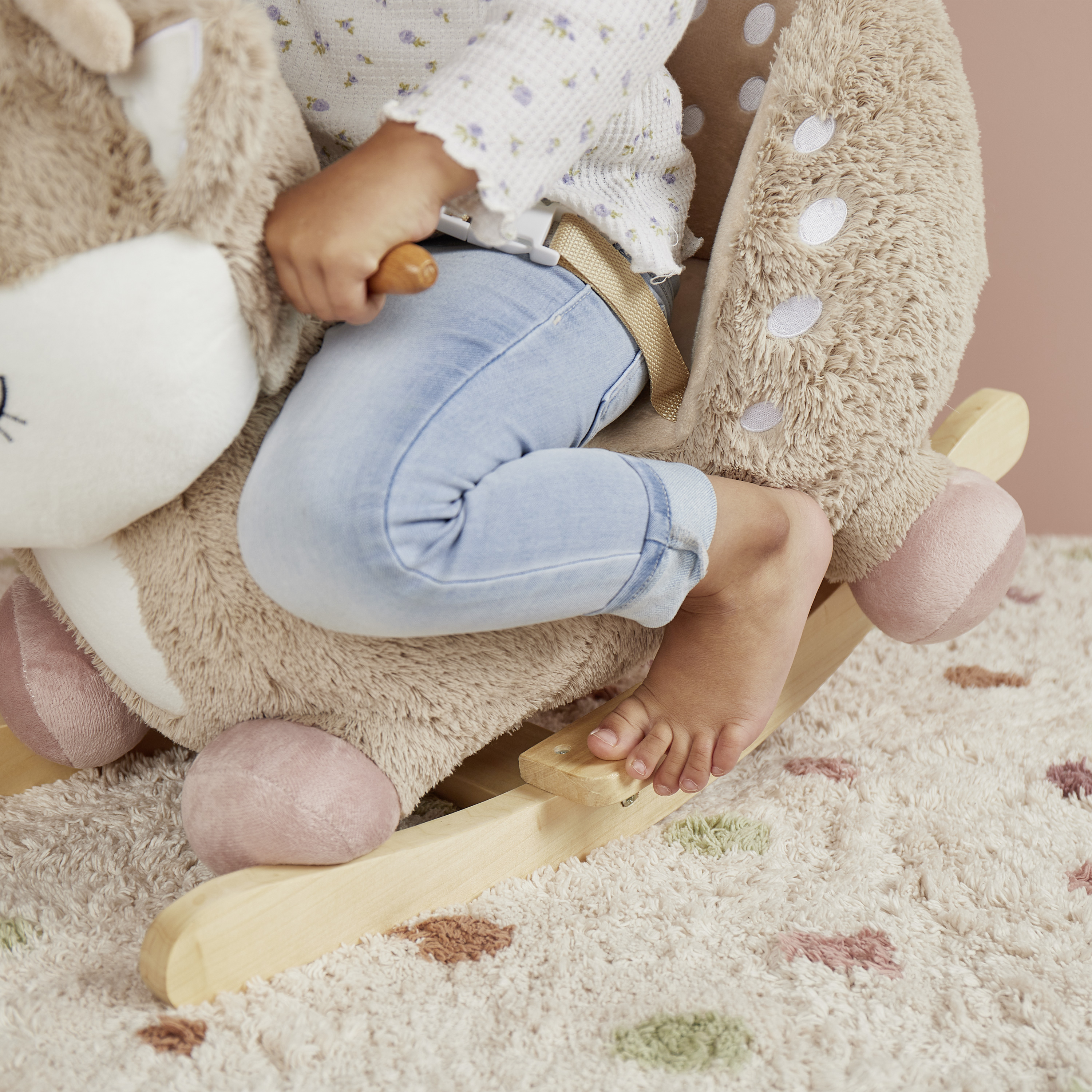 Bieco kiikhobune – Hirv Ella