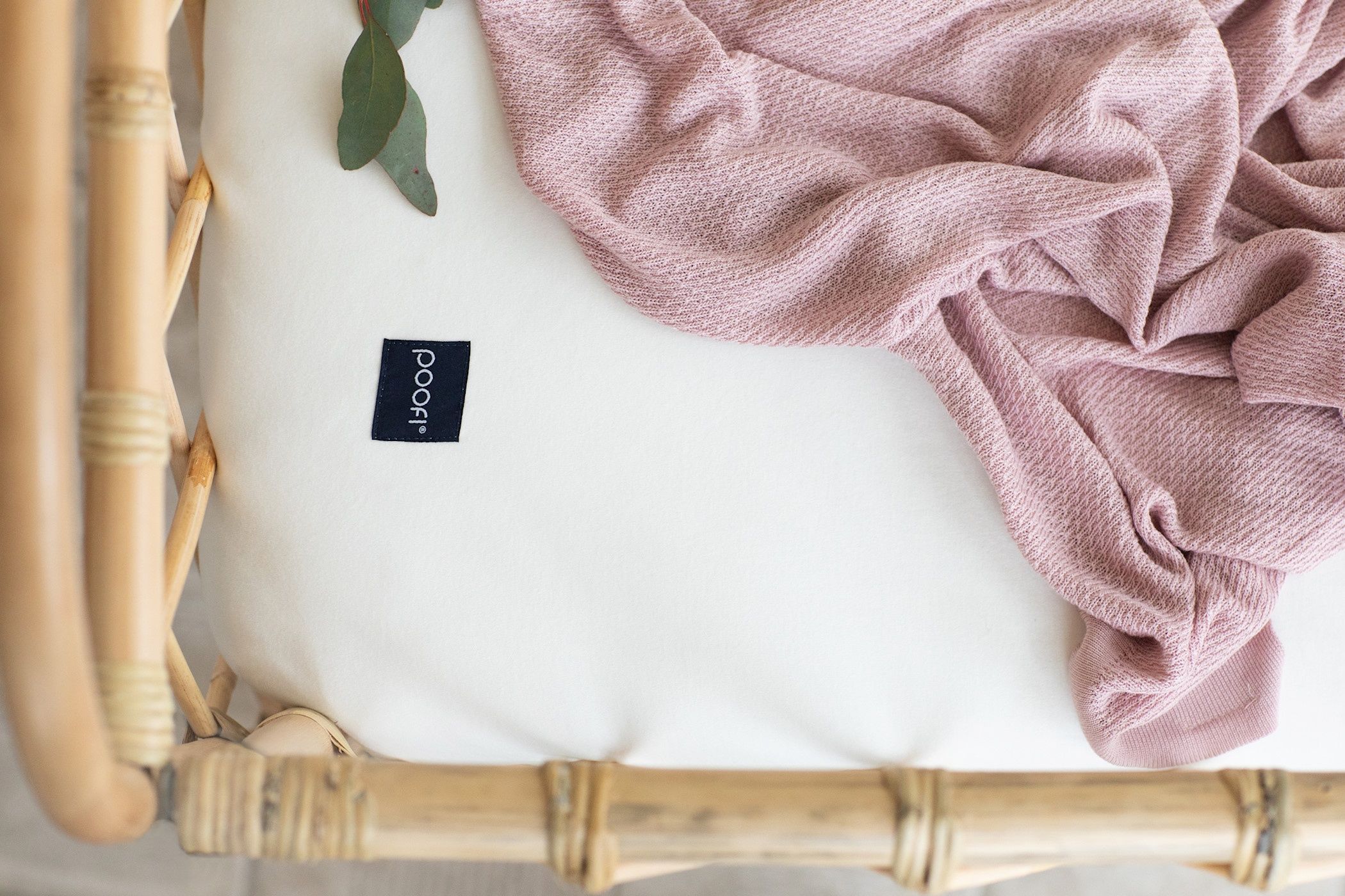 Kummiga voodilina, cream