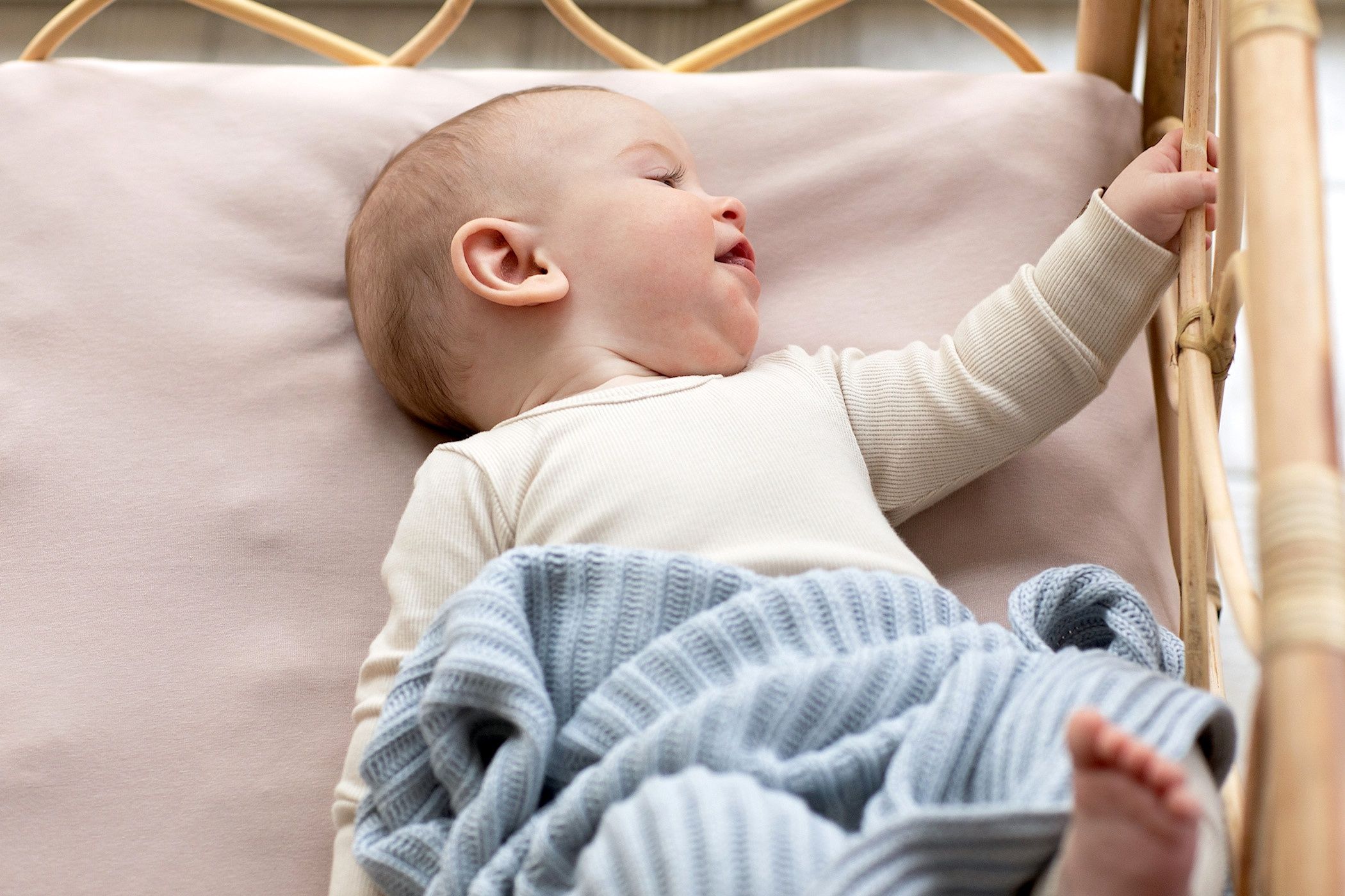 Kummiga voodilina, nugat