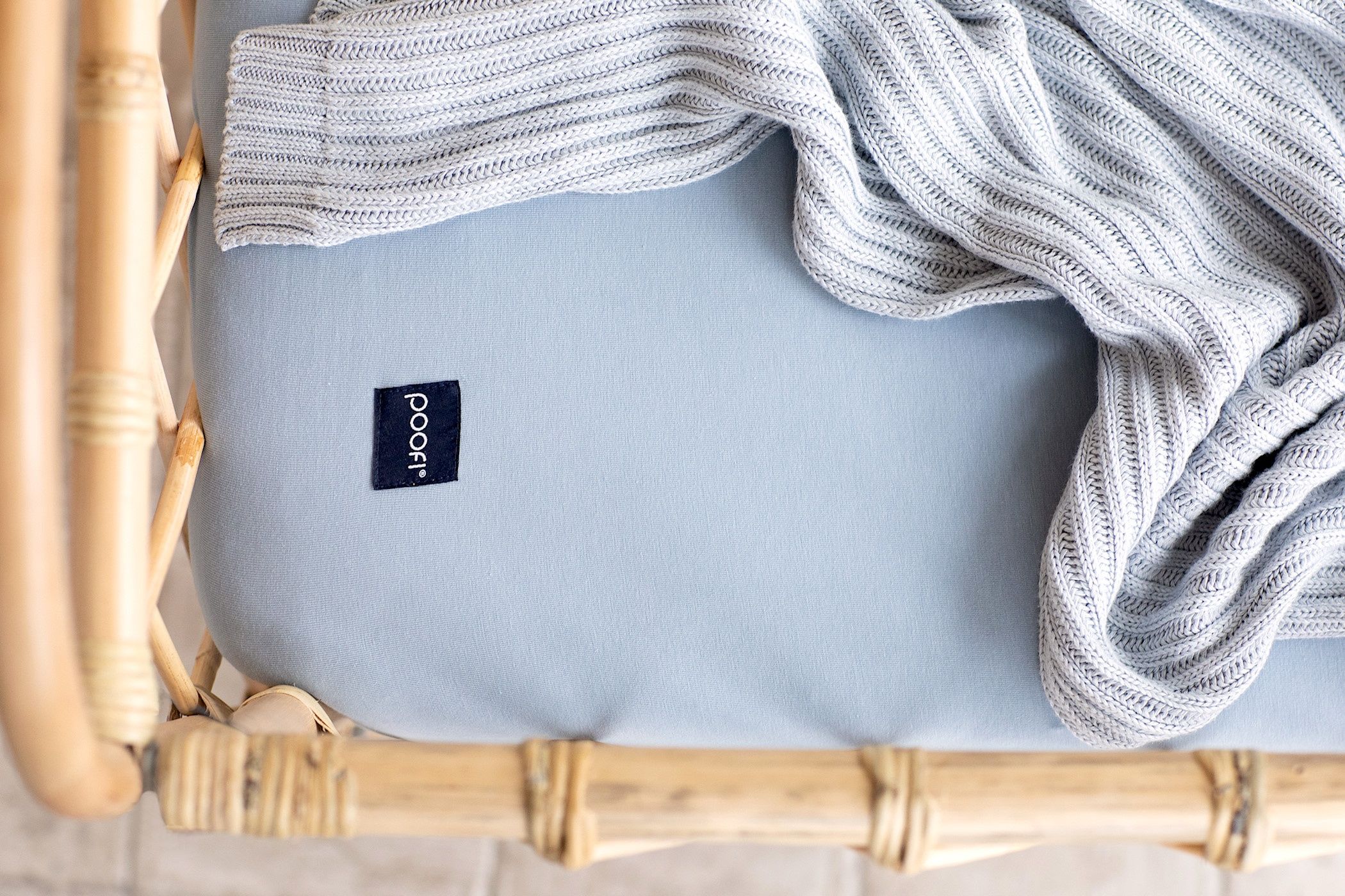 Kummiga voodilina, dusty blue