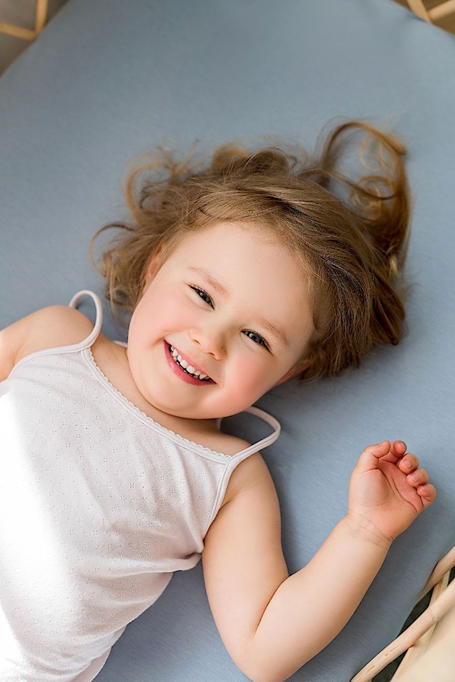 Kummiga voodilina, dusty blue