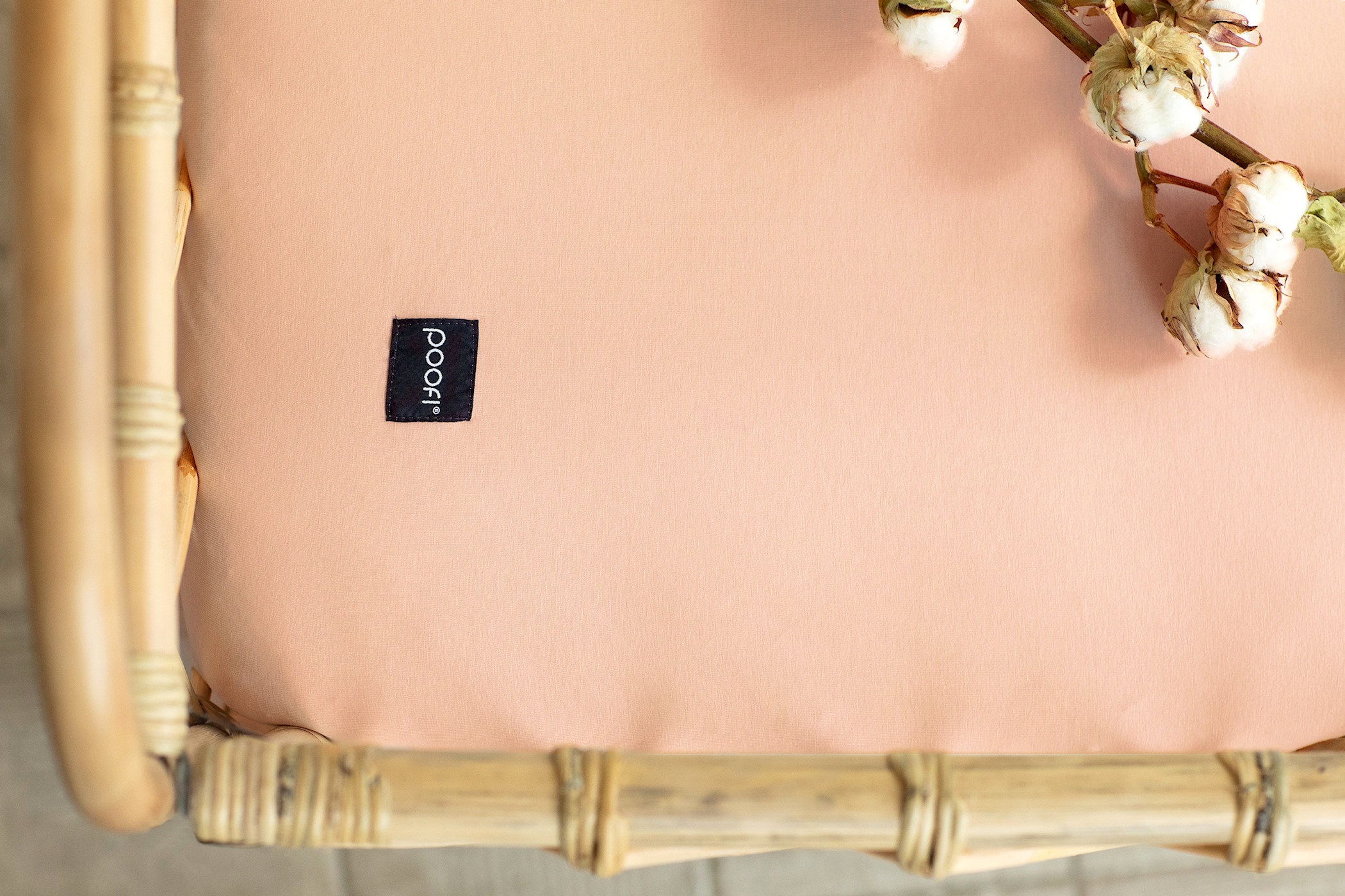 Kummiga voodilina, peach