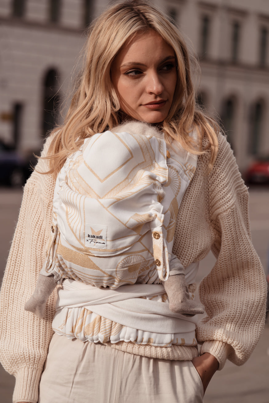 Kokadi TaiTai Gold treasure by Fiona Erdmann