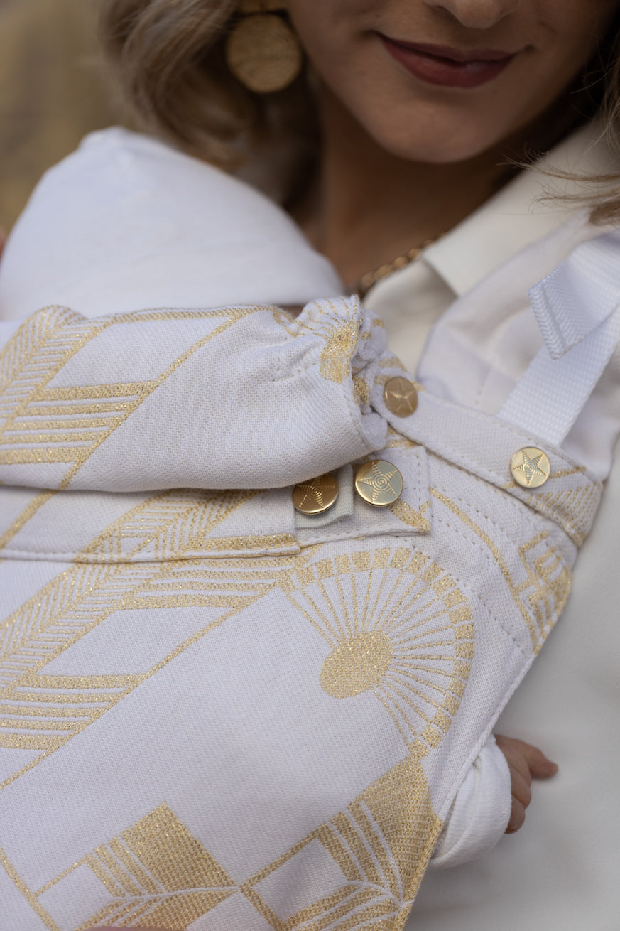 Kokadi TaiTai Gold treasure by Fiona Erdmann