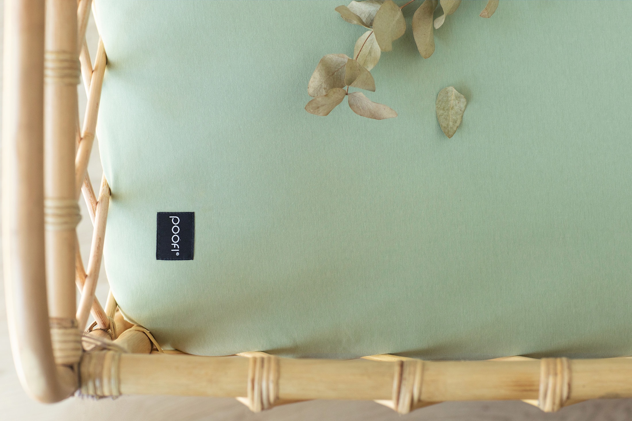 Kummiga voodilina, sage green