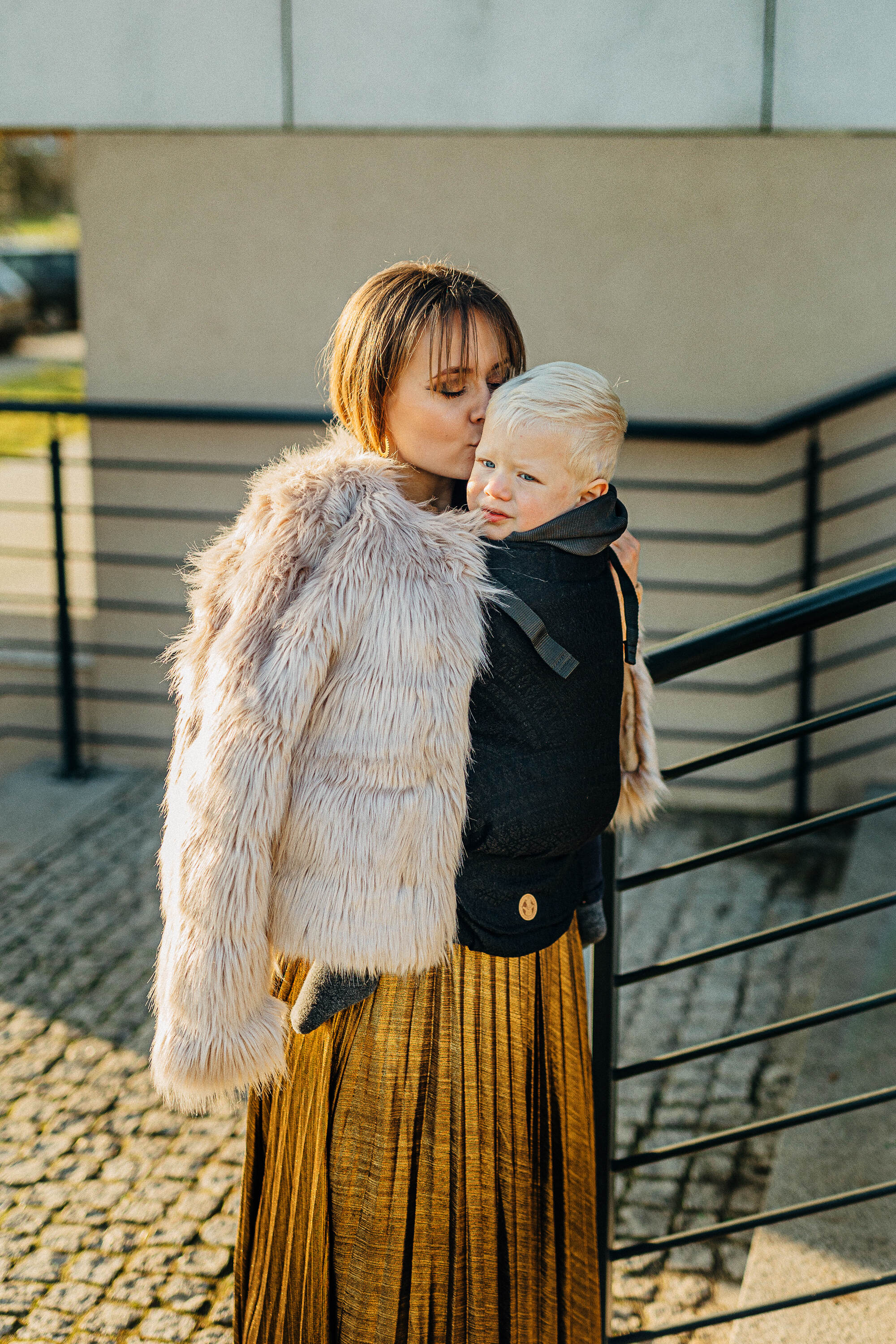 LennyUpGrade carrier Peacock's Tail - Pitch Black