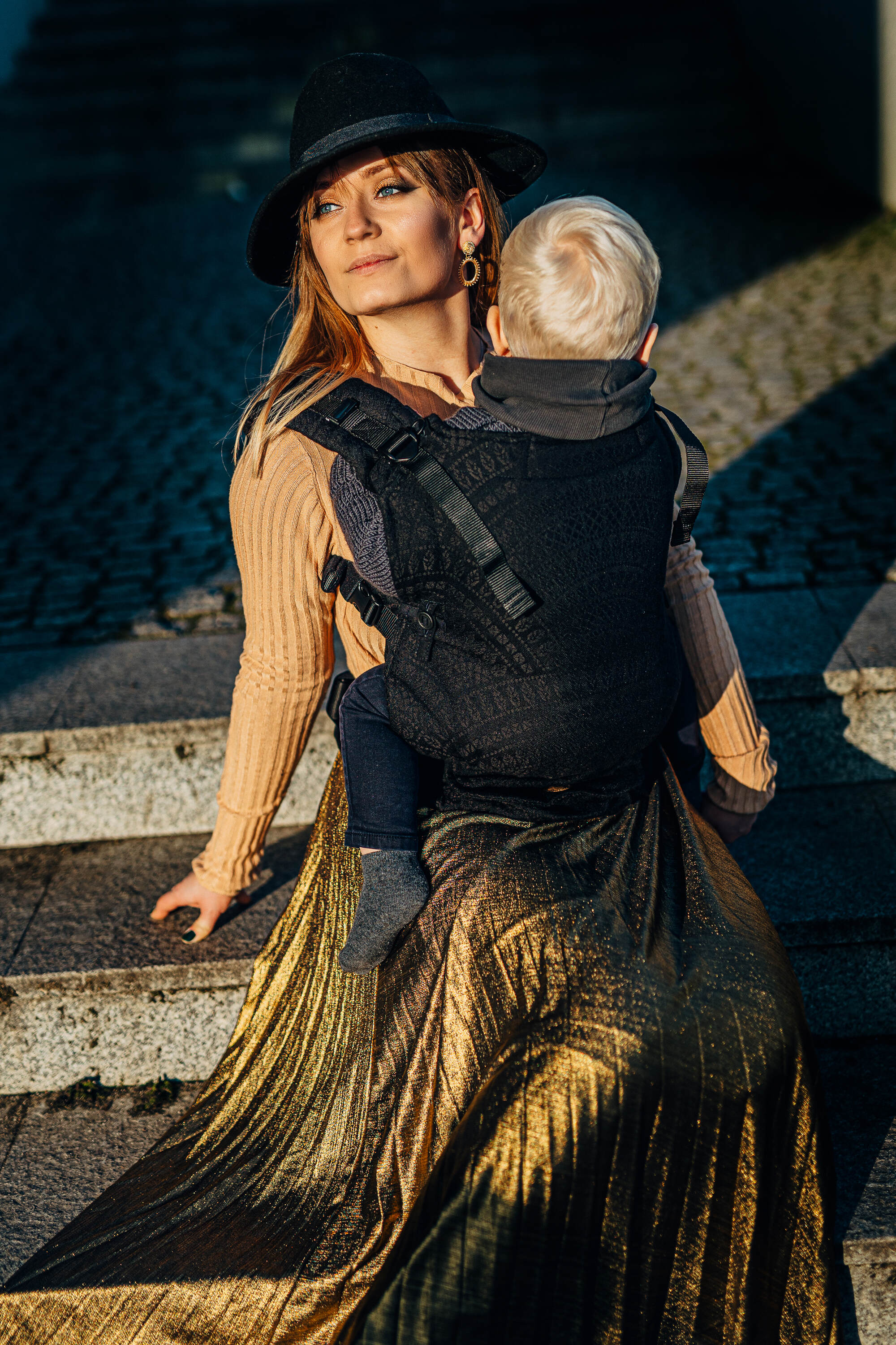 LennyUpGrade carrier Peacock's Tail - Pitch Black