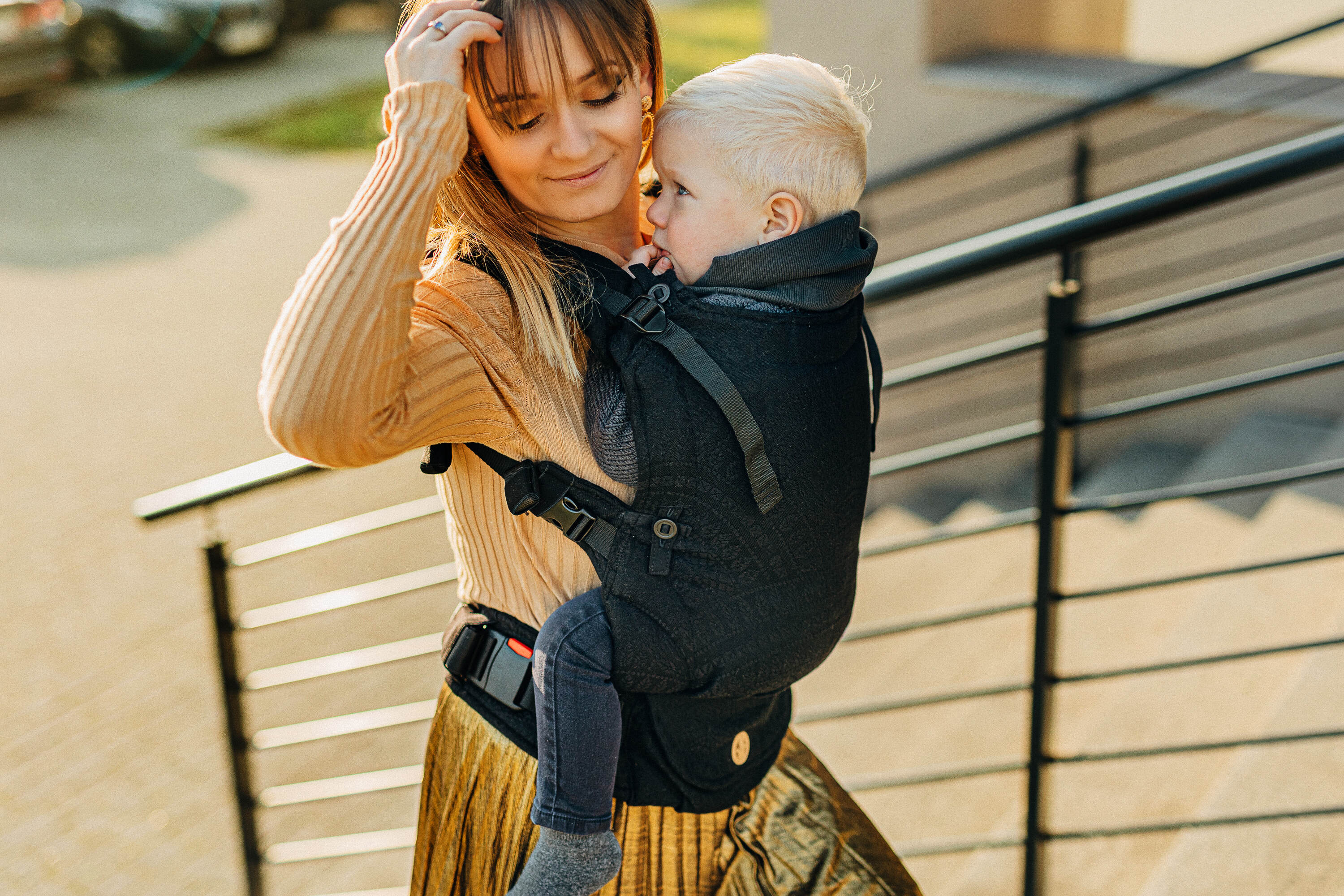 LennyUpGrade carrier Peacock's Tail - Pitch Black