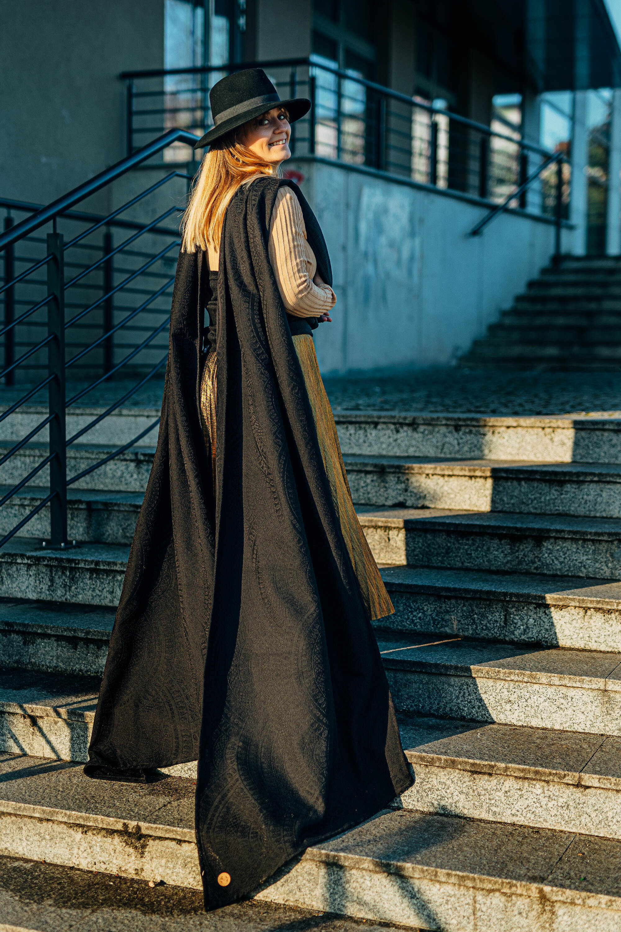 LennyLamb kandelina, Peacock's Tail -  Pitch Black