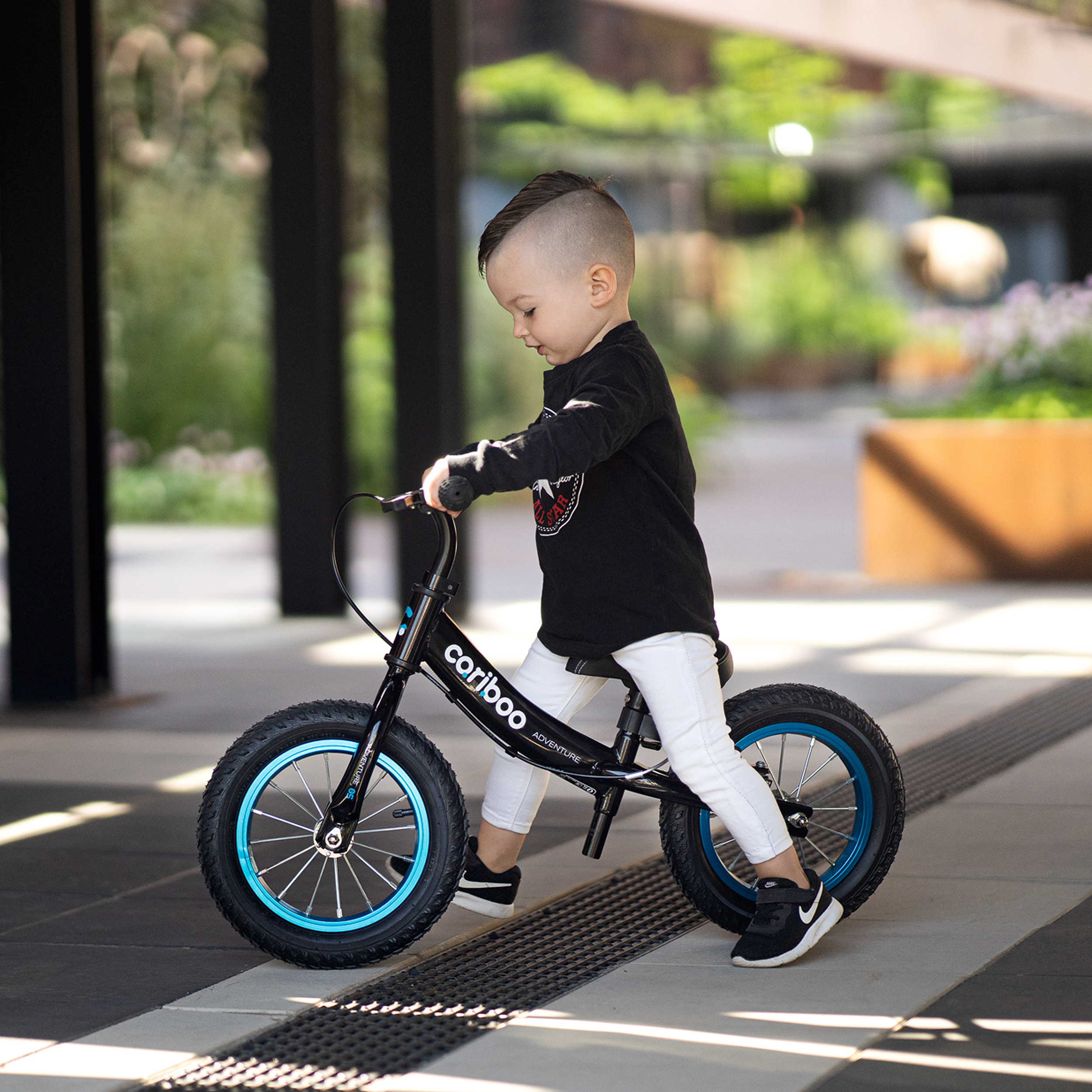 Cariboo ADVENTURE tasakaaluratas (värvivalik)