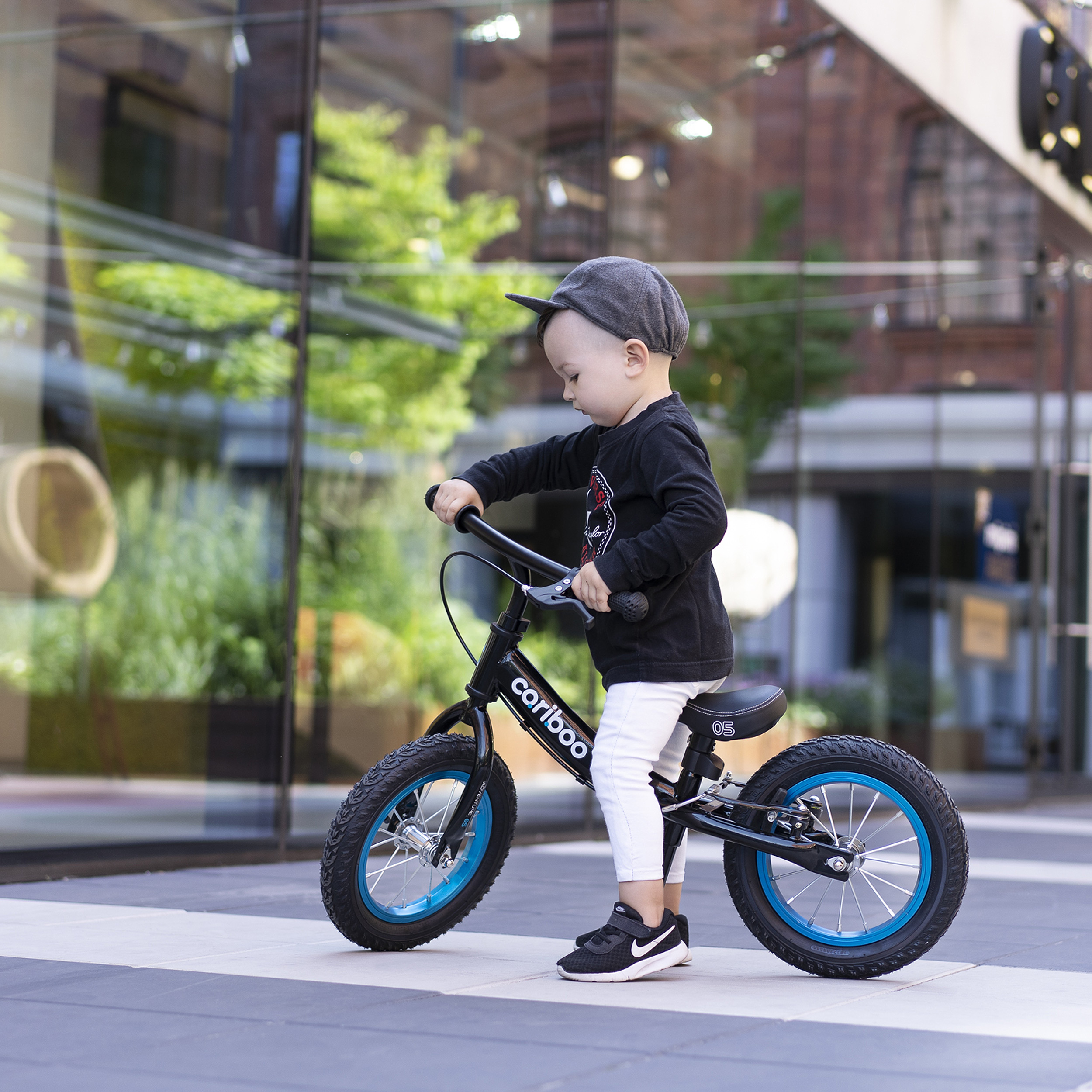 Cariboo ADVENTURE tasakaaluratas (värvivalik)