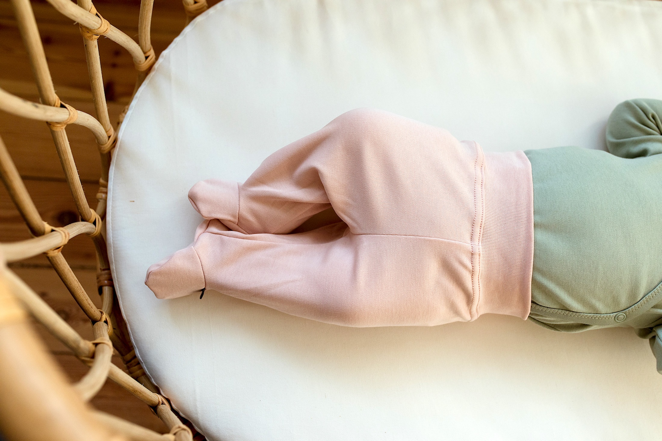 Poofi püksid (kinnine jalaosa), Pudre