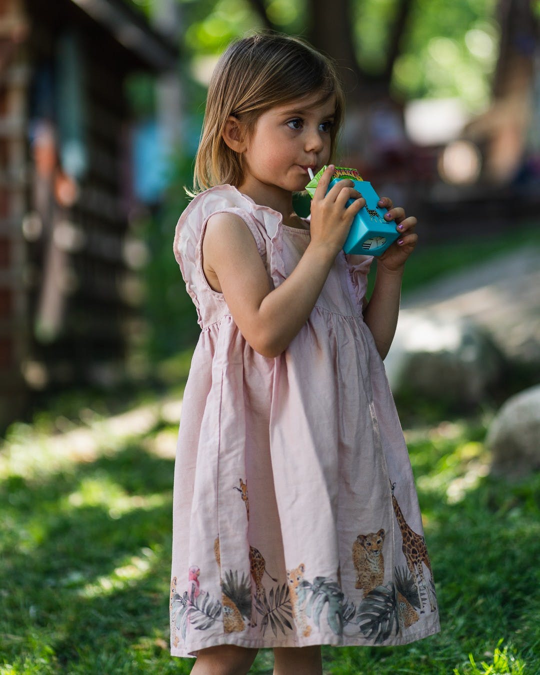 Carl Oscar Juice Box Holder