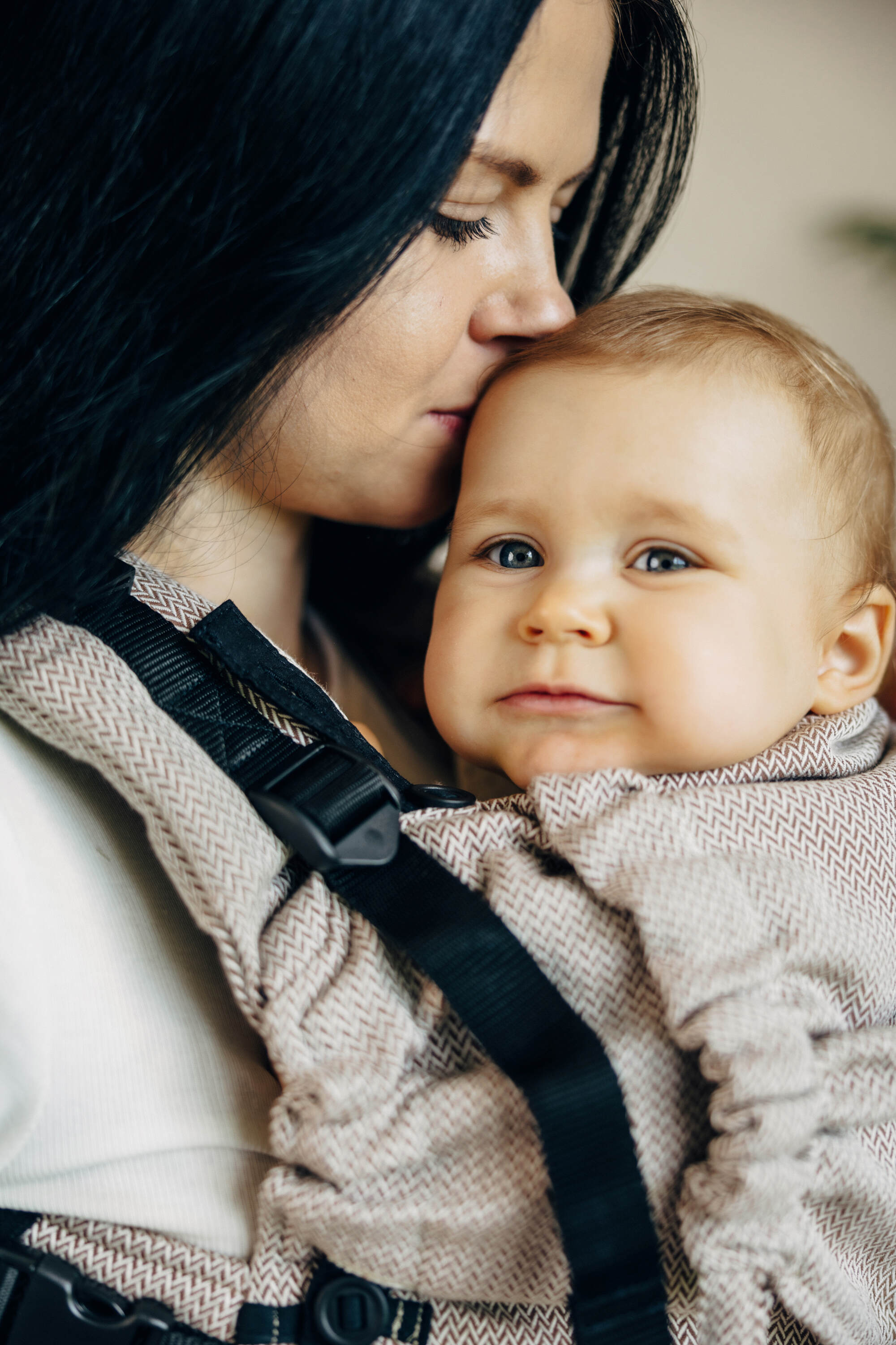 LennyUpGrade carrier Little Herringbone Almond