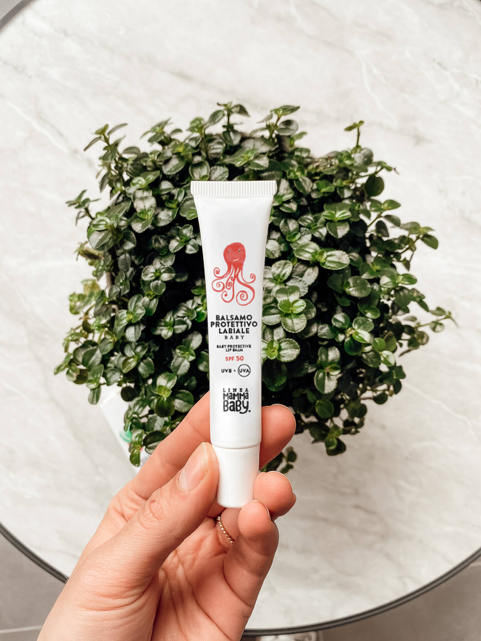 Linea MammaBaby huulepalsam KAHEKSAJALG (SPF50)