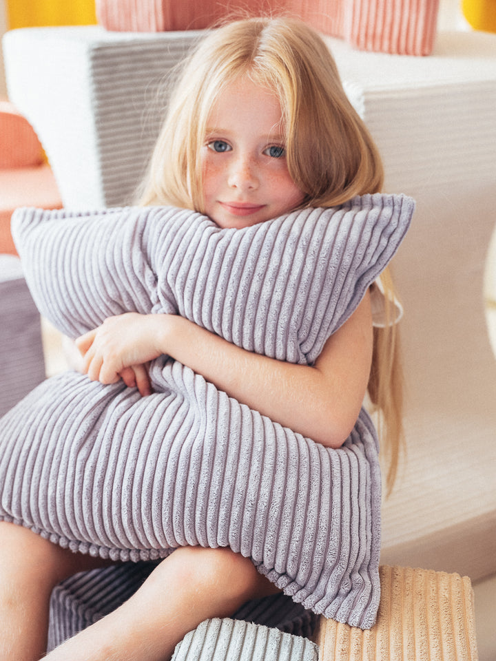 Velvetist dekoratiivpadi (värvivalik)