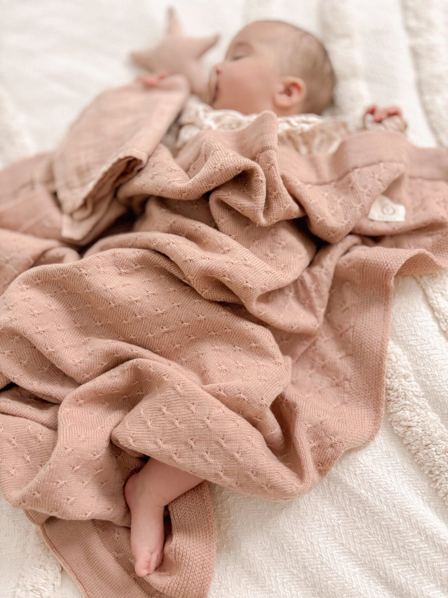 100% meriinovillast tekk STARS 100x80cm (värvivalik)