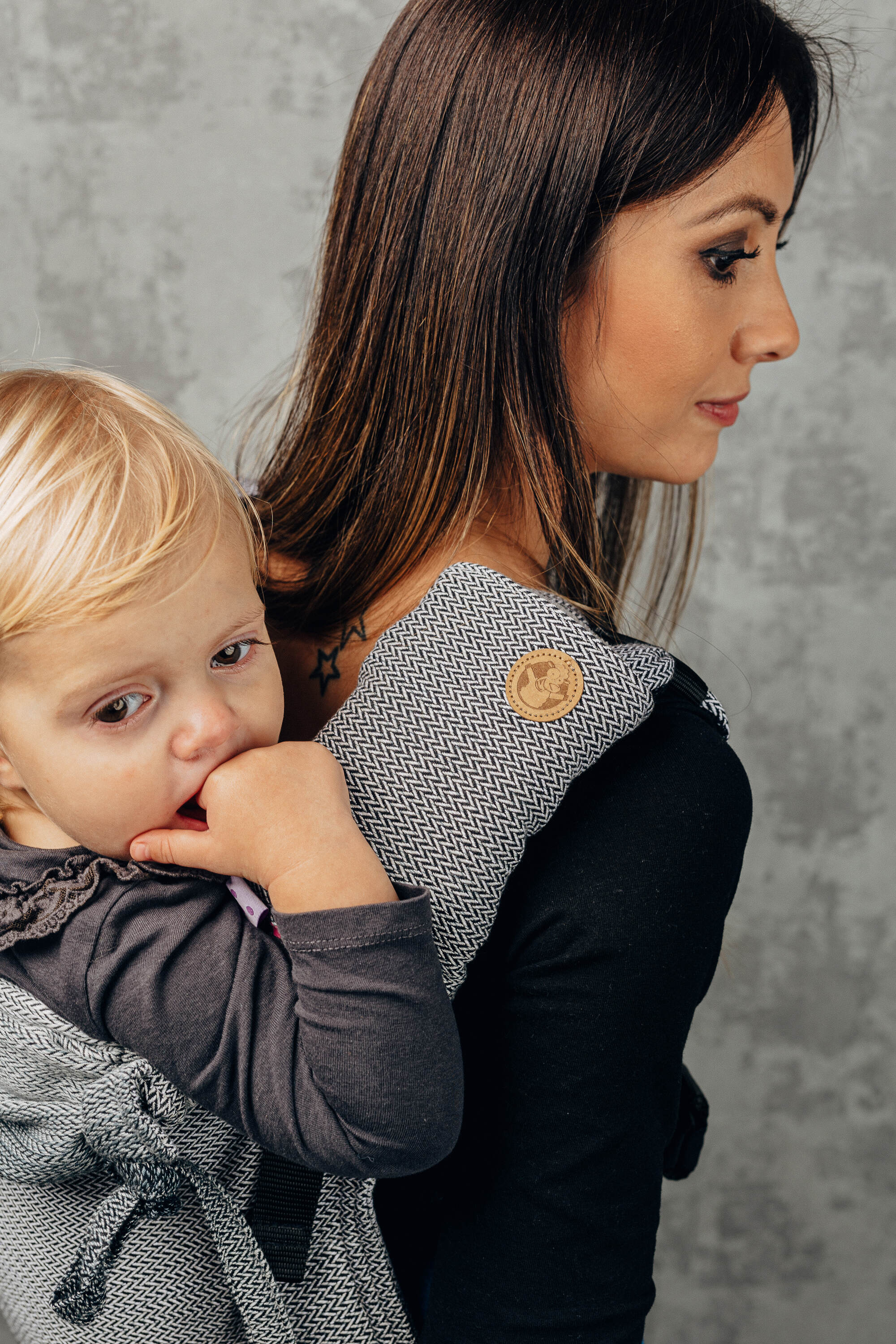 LennyLamb Drool Pads & Reach Straps Set LITTLE HERRINGBONE OMBRE GREY