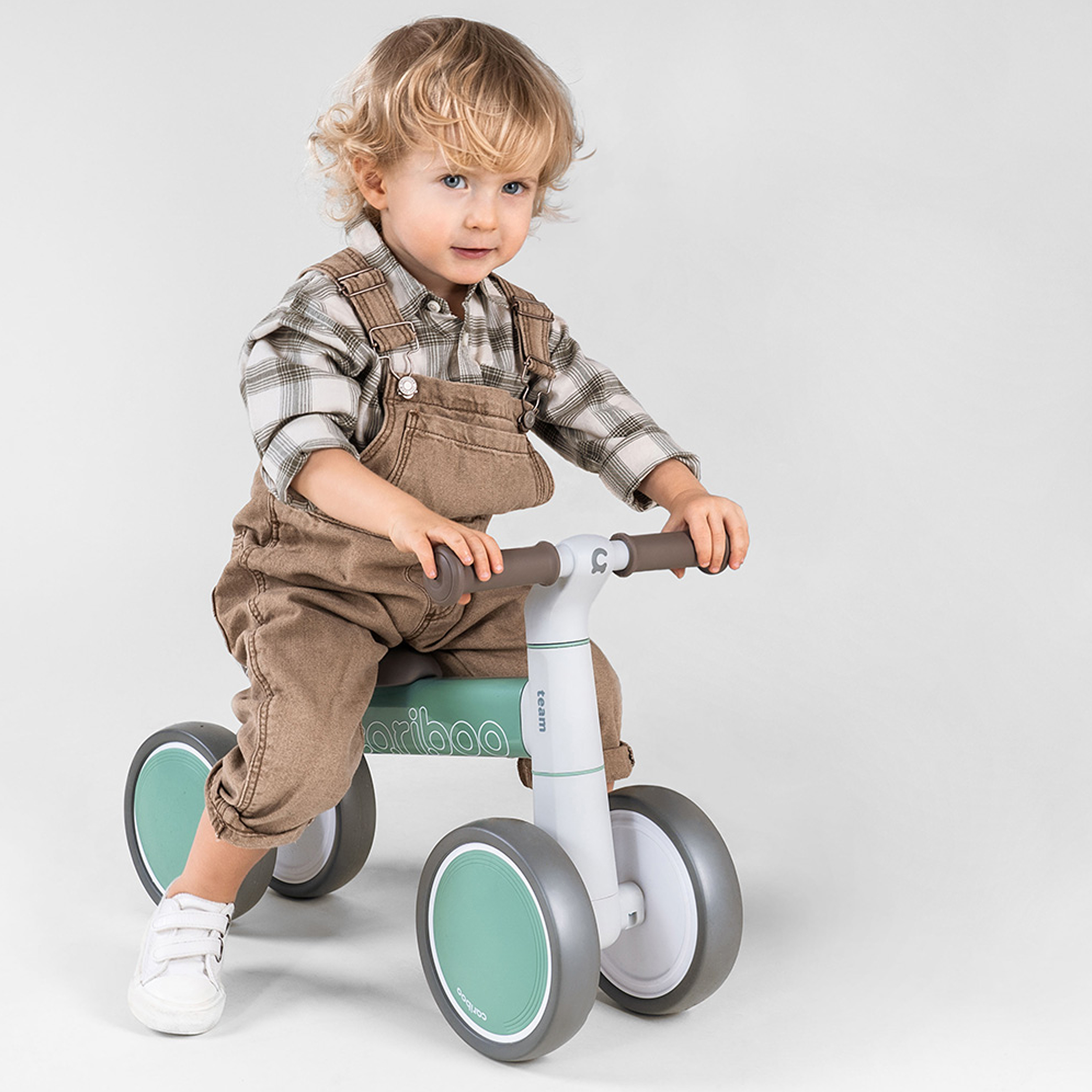 Cariboo TEAM tasakaaluratas (värvivalik)