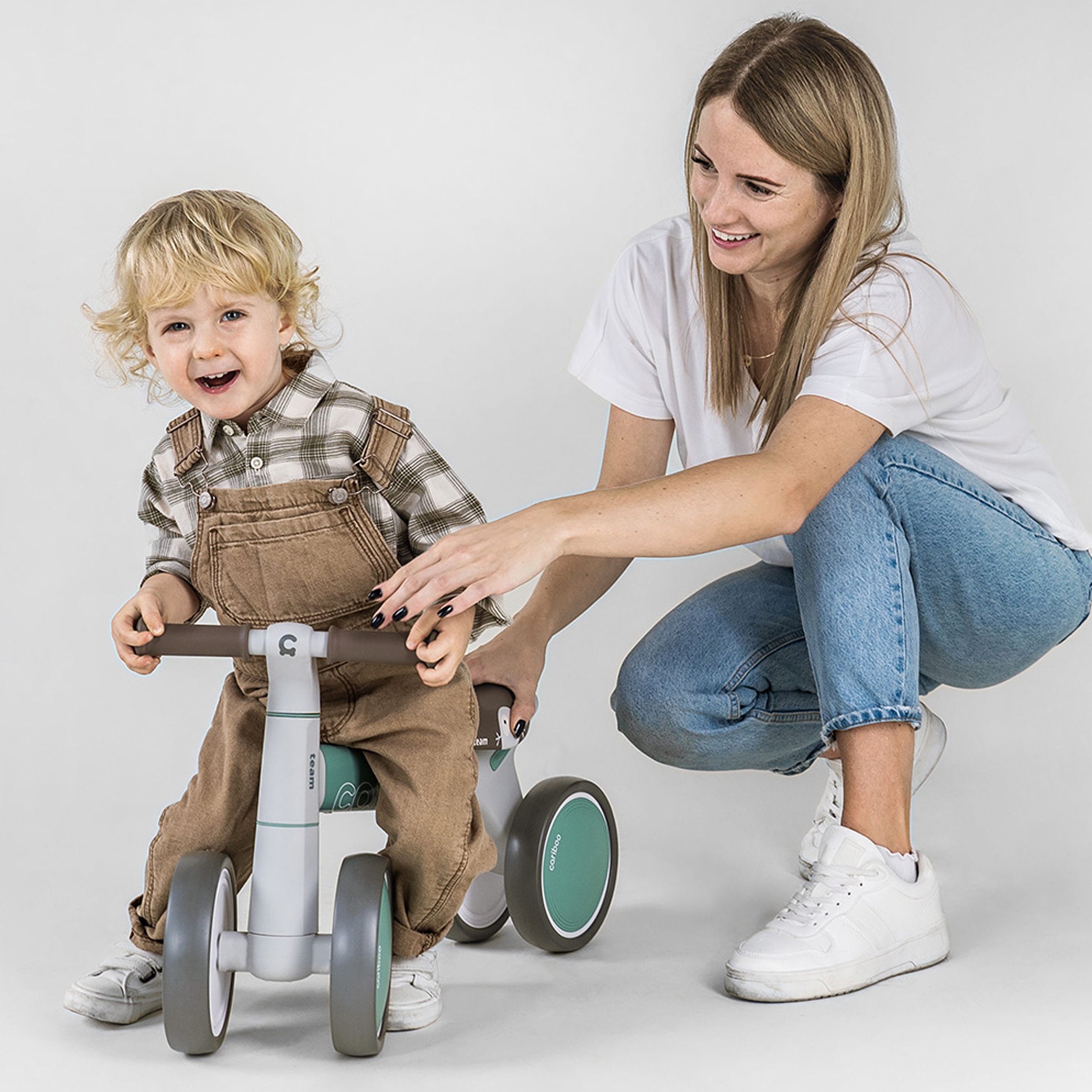 Cariboo TEAM tasakaaluratas (värvivalik)