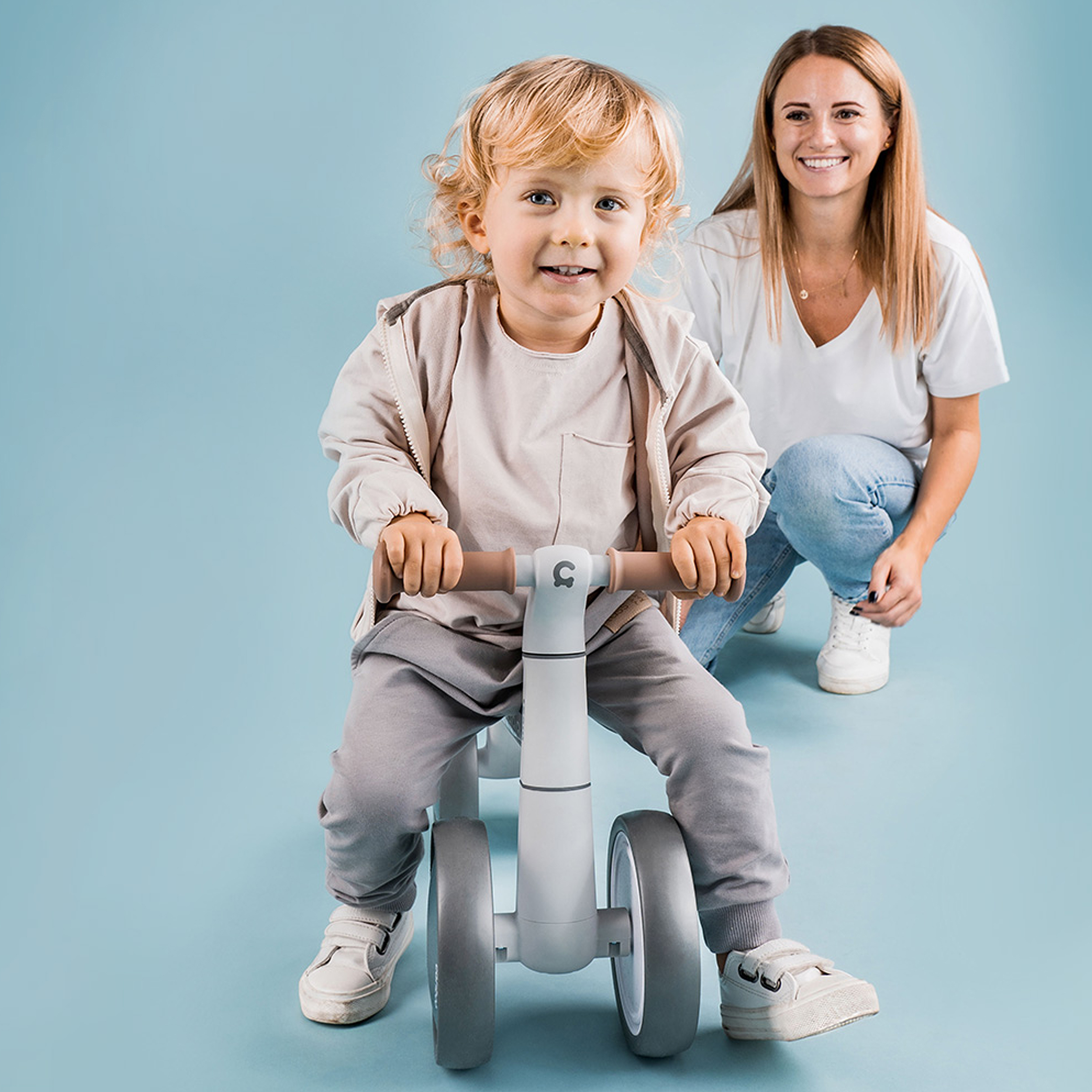 Cariboo TEAM tasakaaluratas (värvivalik)