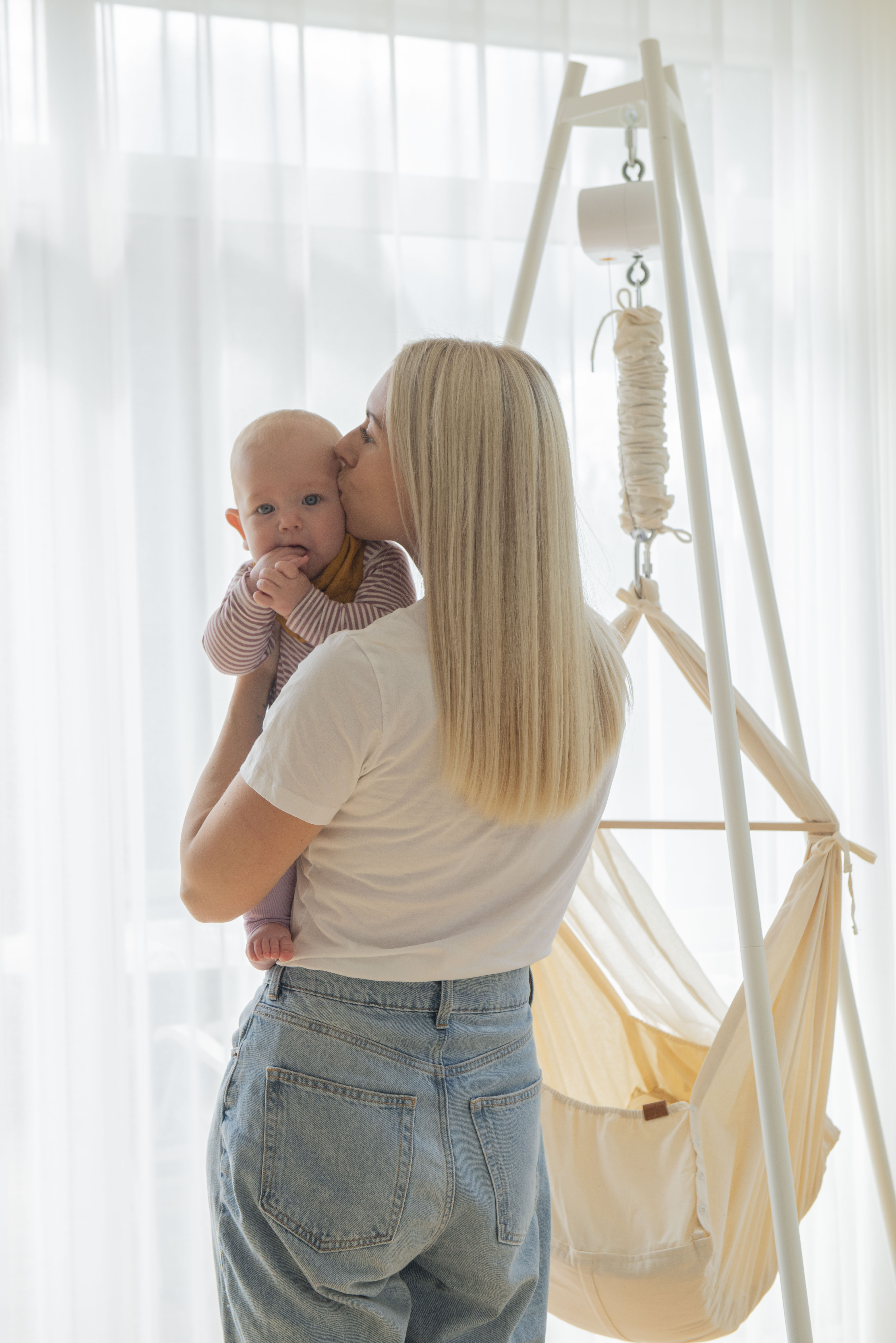 Membantu beebi rippkiigu jalad