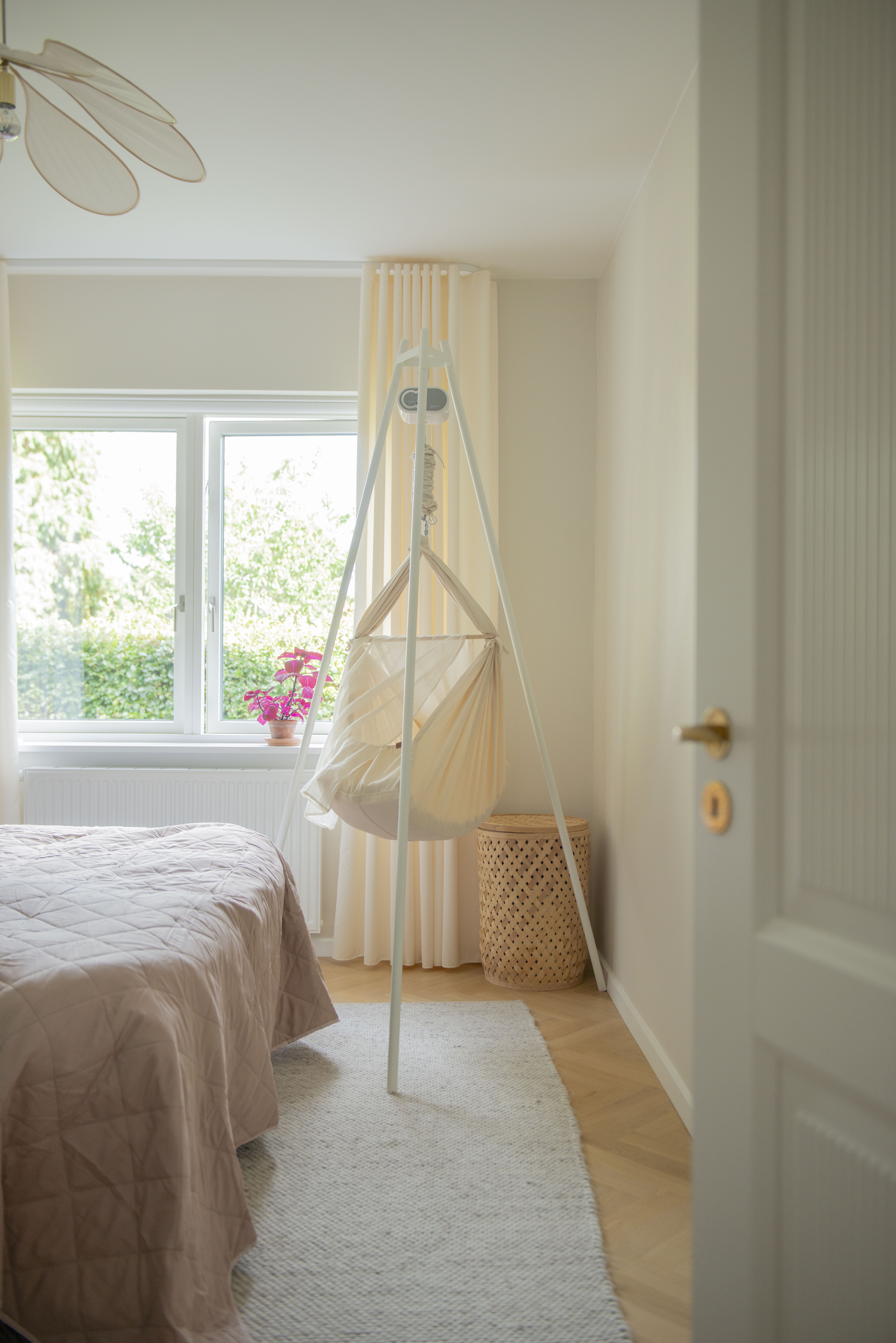 Membantu beebi rippkiigu jalad