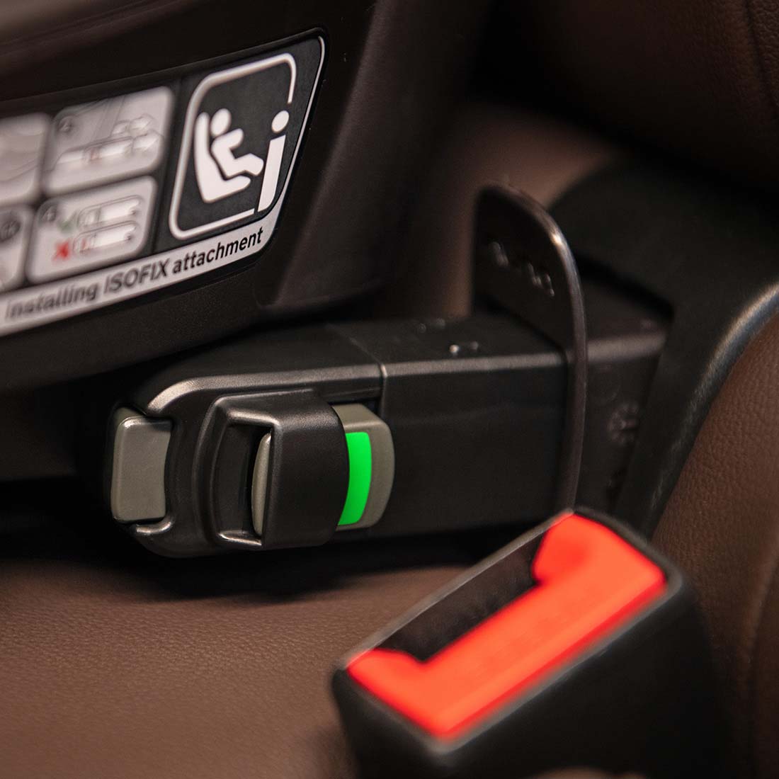 Nuna Base Curv isofix alus