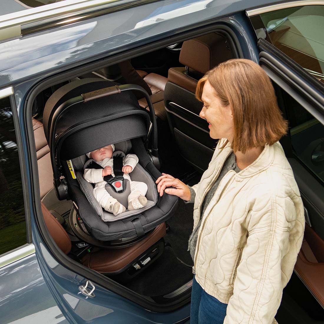 Nuna Base Curv isofix alus