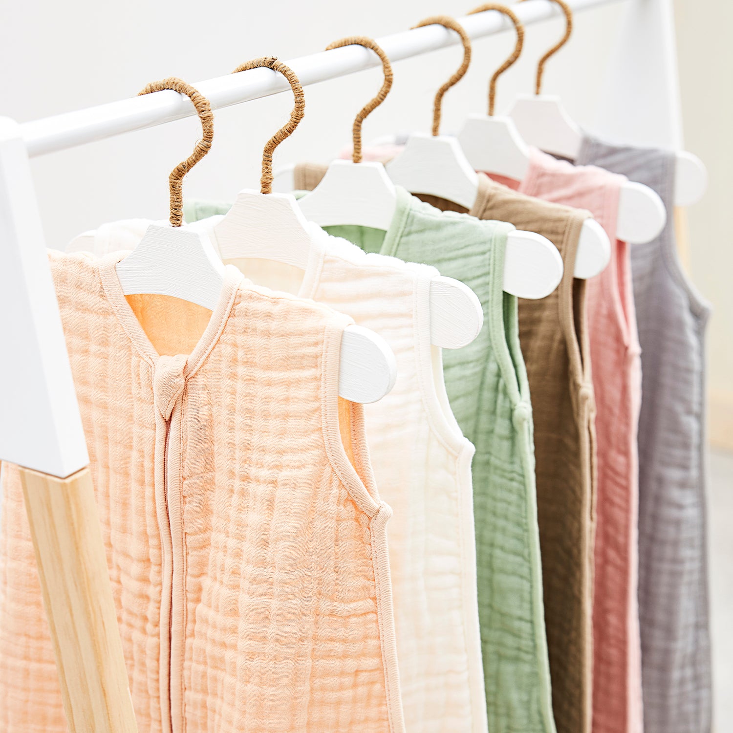 MUSLIINIST MAGAMISKOTT 0.5 TOG - WHITE