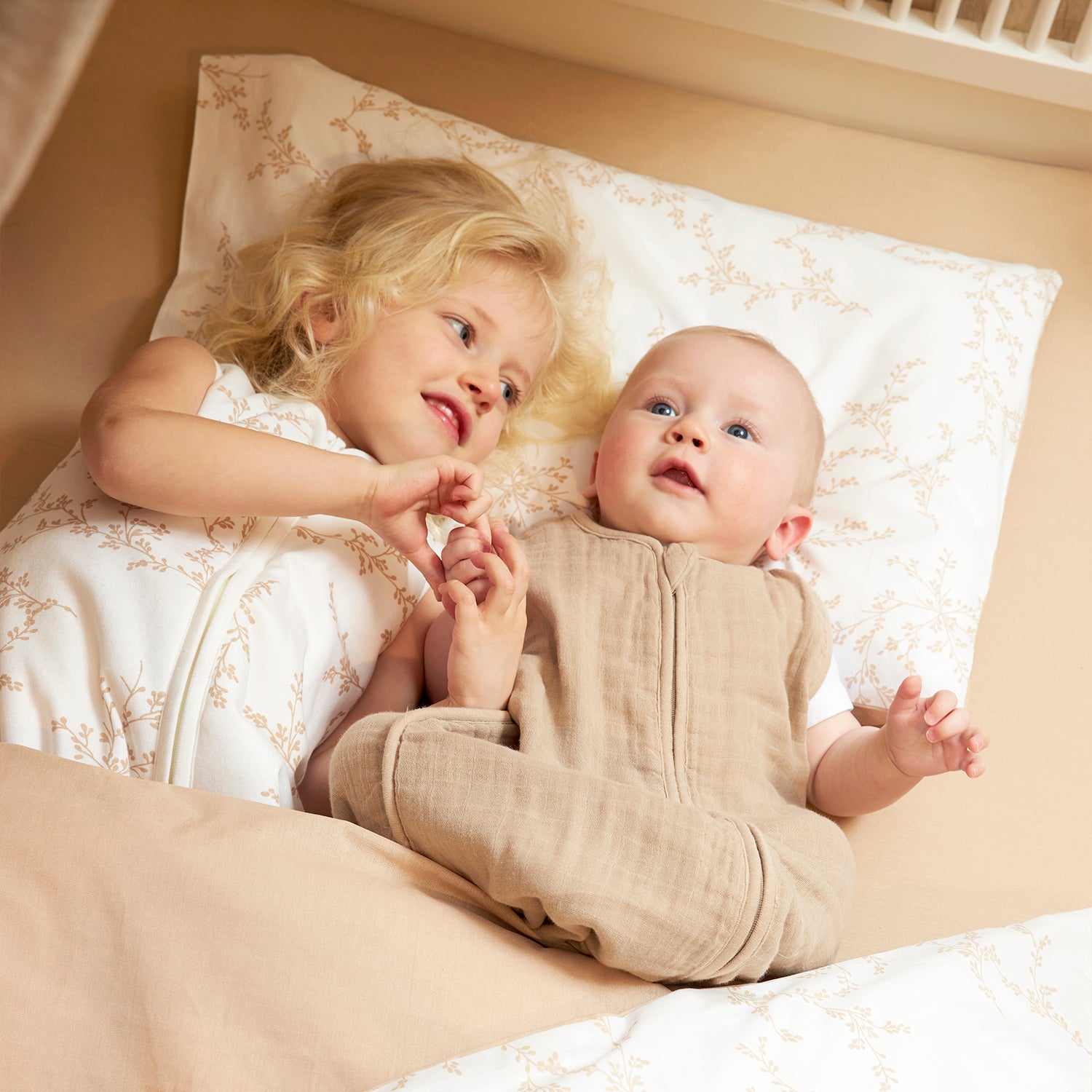 MUSLIINIST MAGAMISKOTT 0.5 TOG - SAND