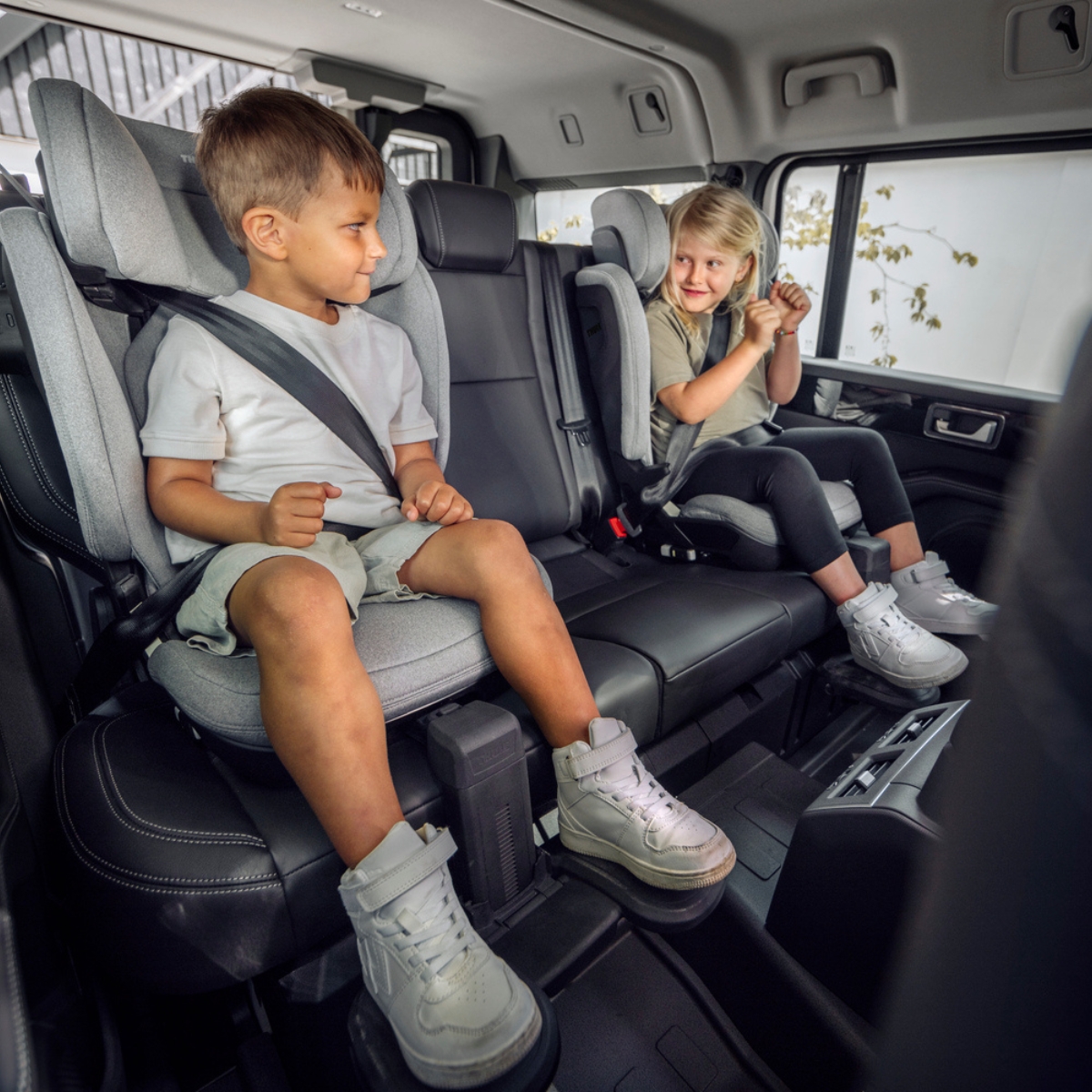 Thule Palm carseat + footrest