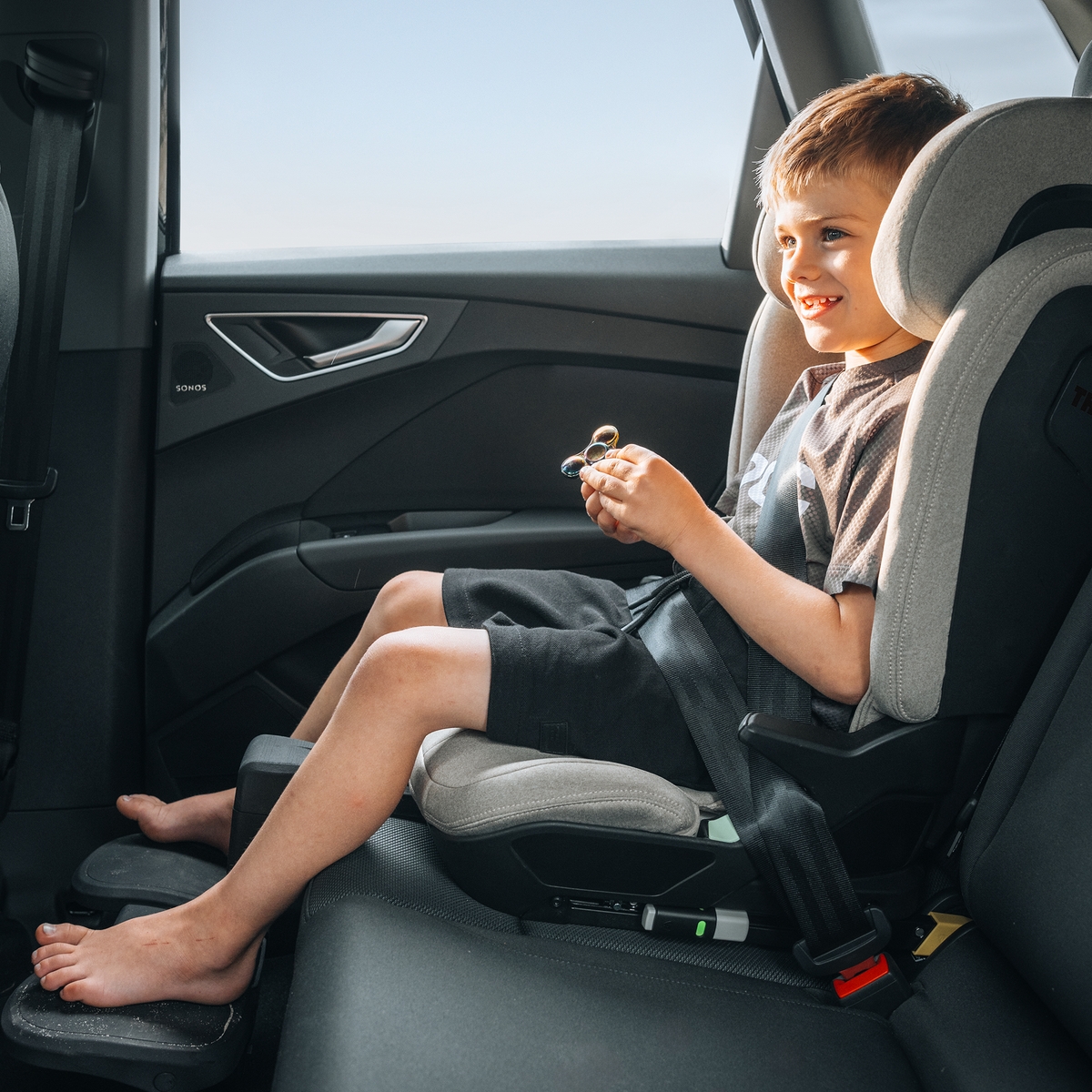 Thule Palm carseat + footrest