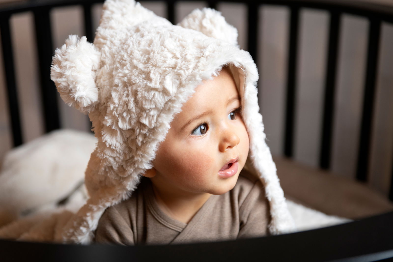 Kapuutsiga tekk kõrvadega Snow Woolwhite 