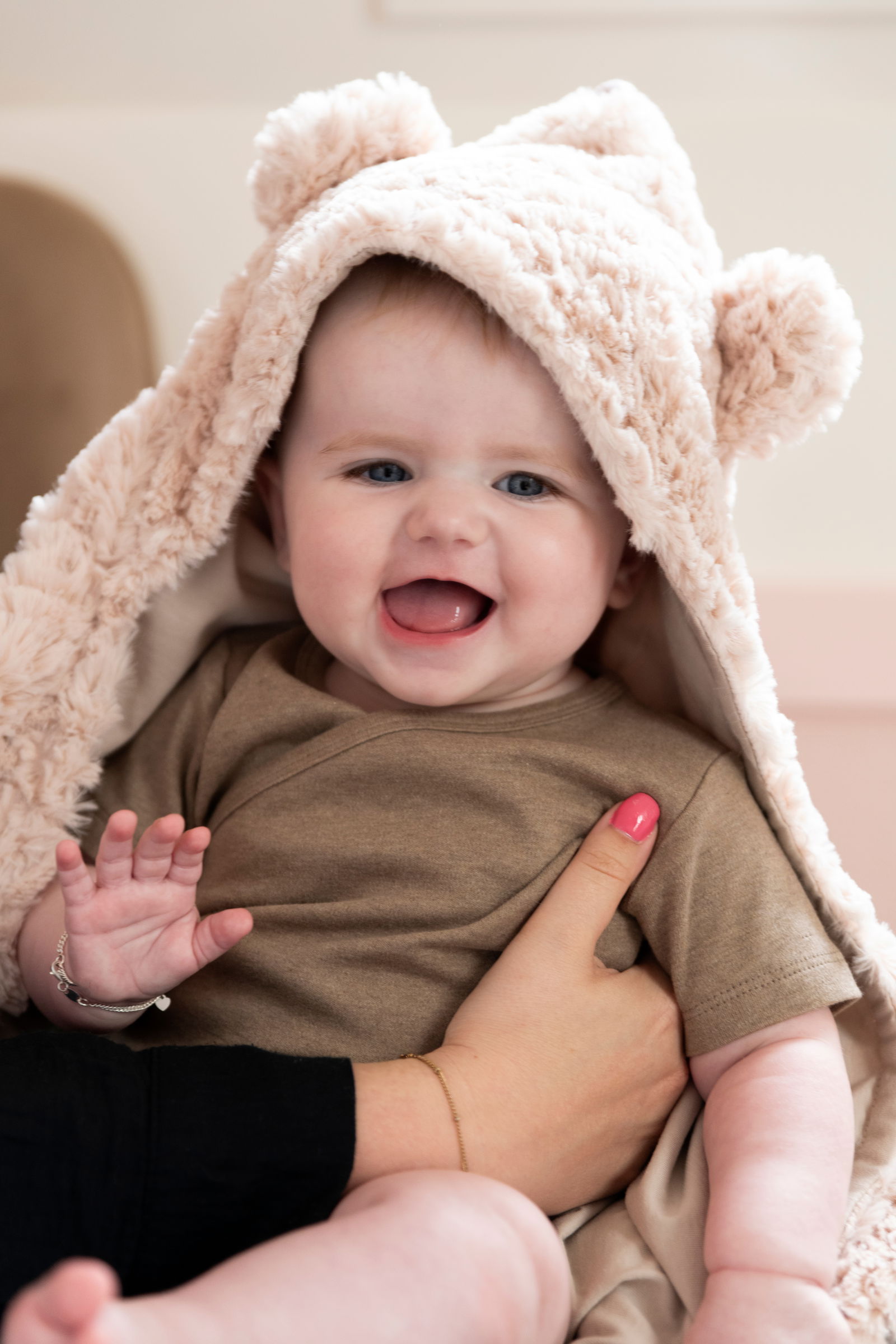 Kapuutsiga tekk kõrvadega Snow Old Pink 