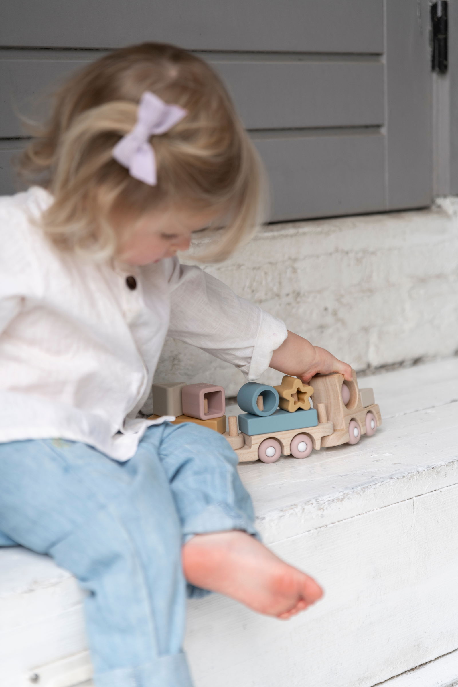 Wooden train set opal