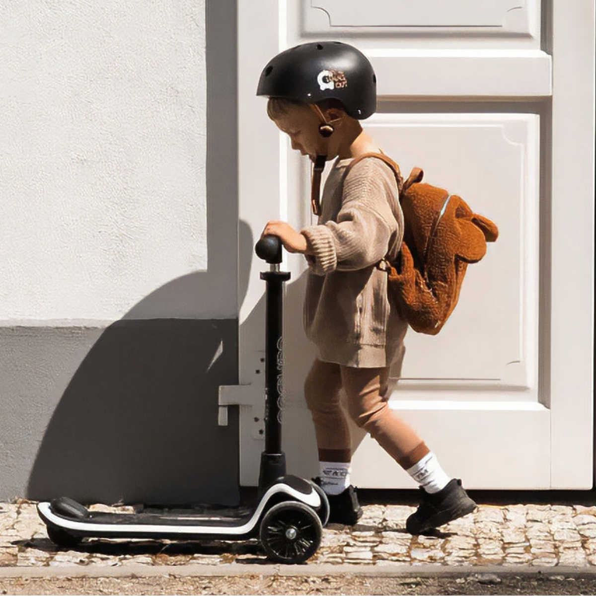 Cariboo kiiver lastele XS/S, Must 3.0