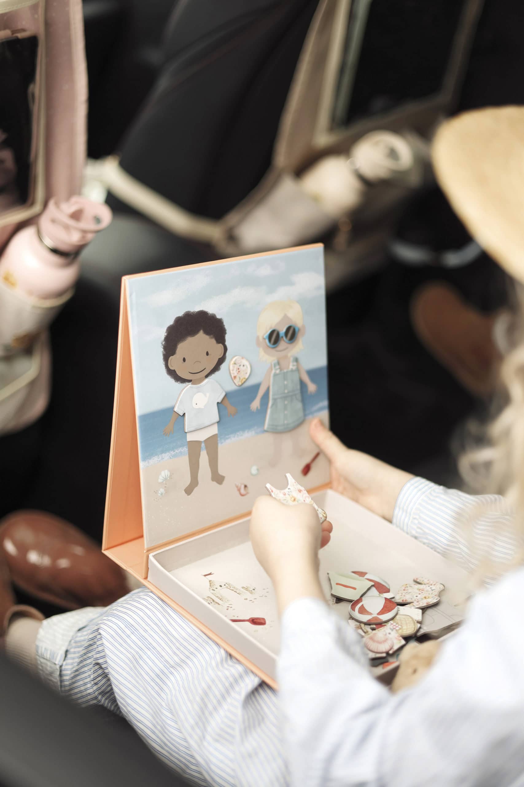 Magnetmäng Dress up - A day at the beach