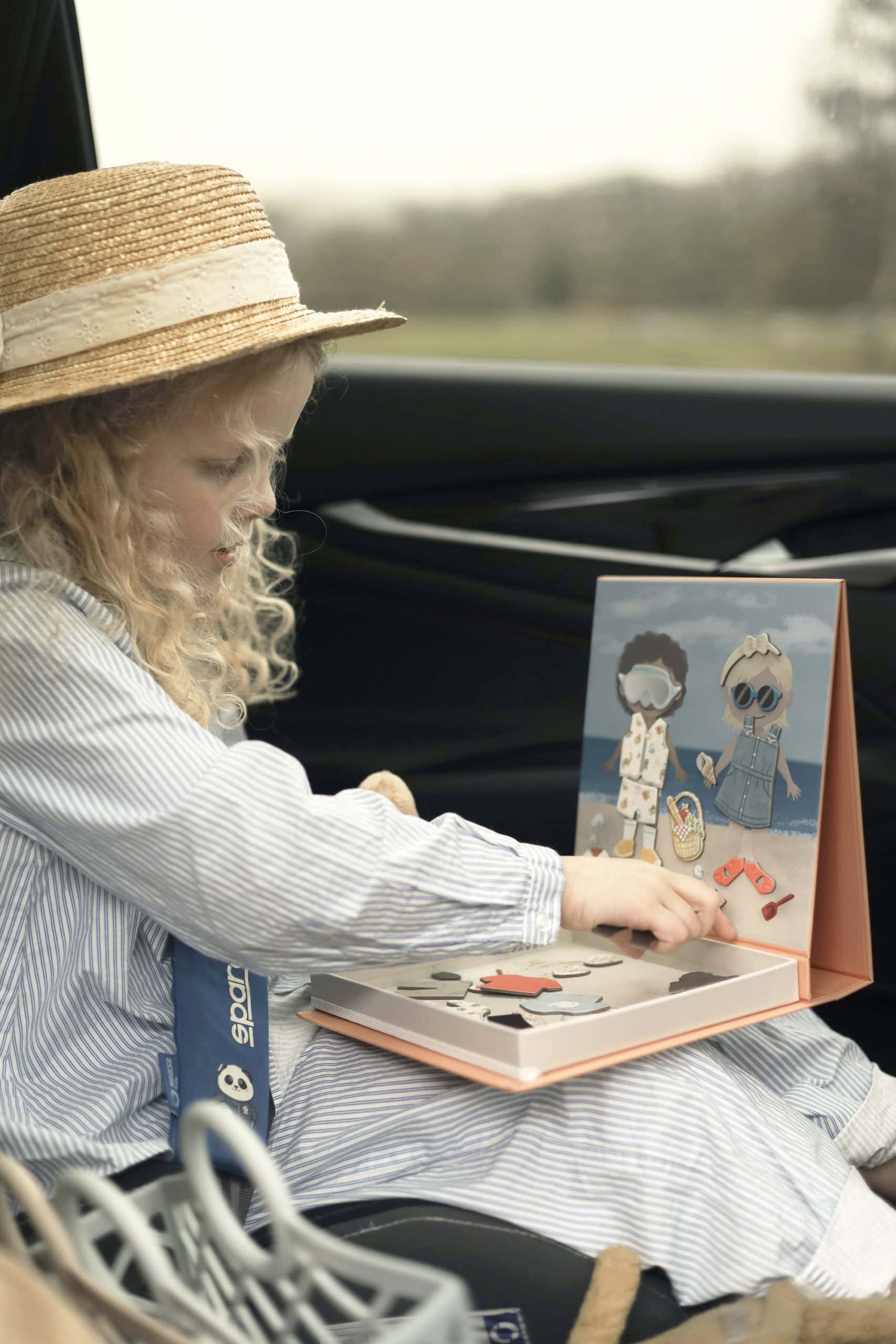 Magnetmäng Dress up - A day at the beach