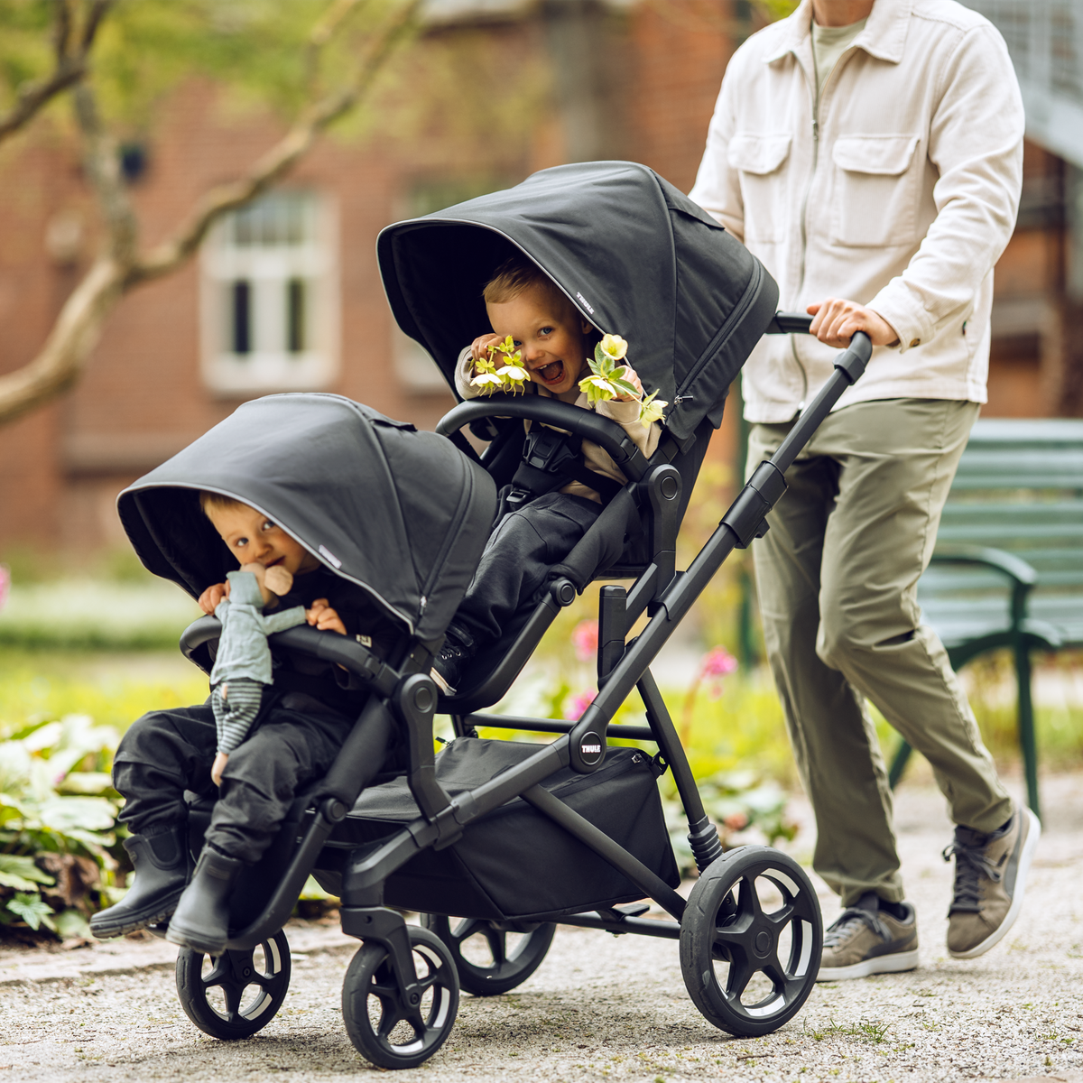 Thule Sleek 2 sibling seat