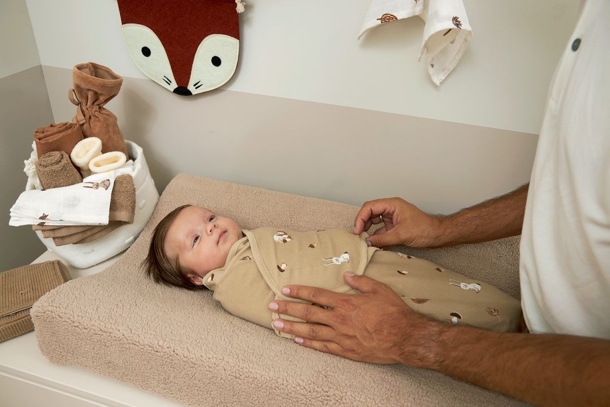 SWADDLE FOREST ANIMALS - 0-3 MONTHS