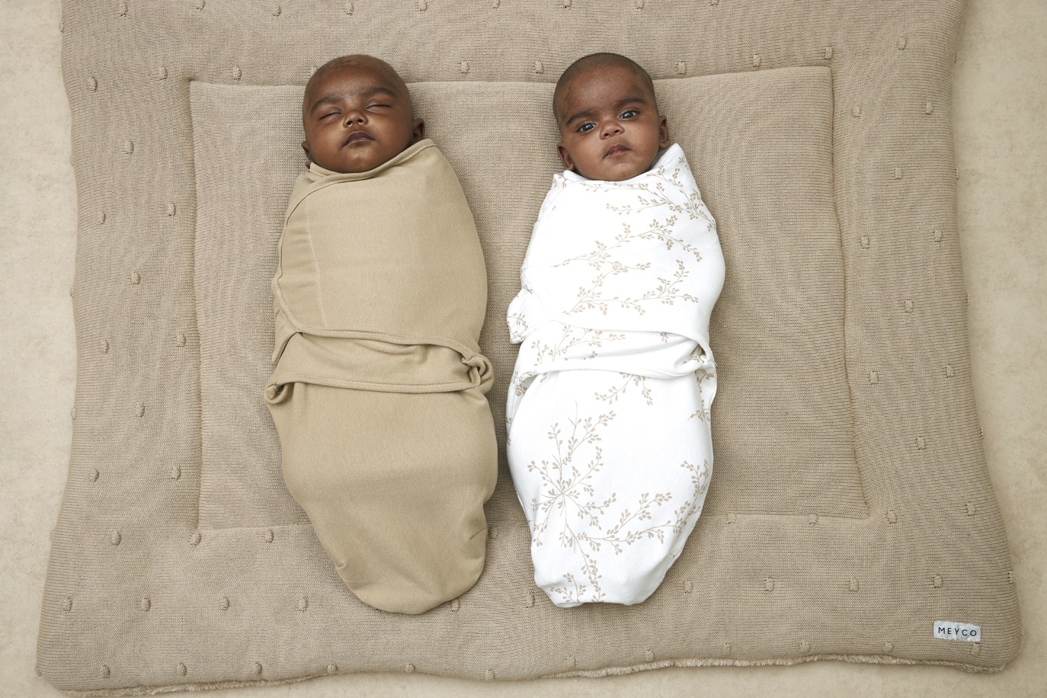 SWADDLE BRANCHES - SAND - 0-3 MONTHS