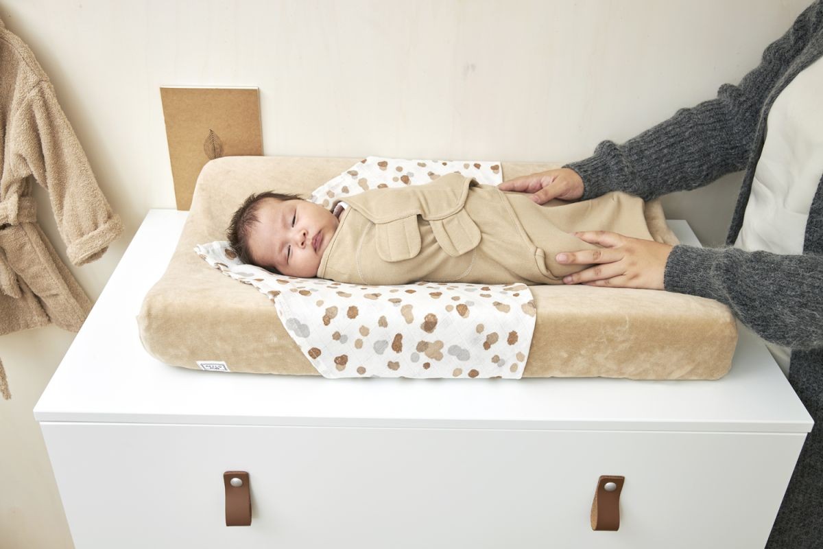 SWADDLE SAND - 0-3 MONTHS